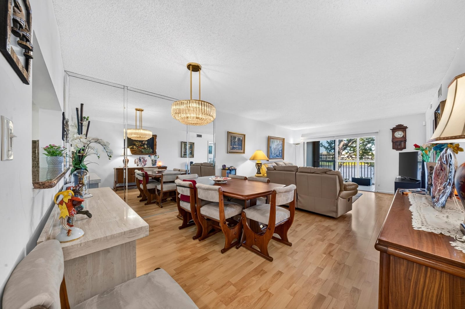 7348 N DEVON Drive 203 — photo 3