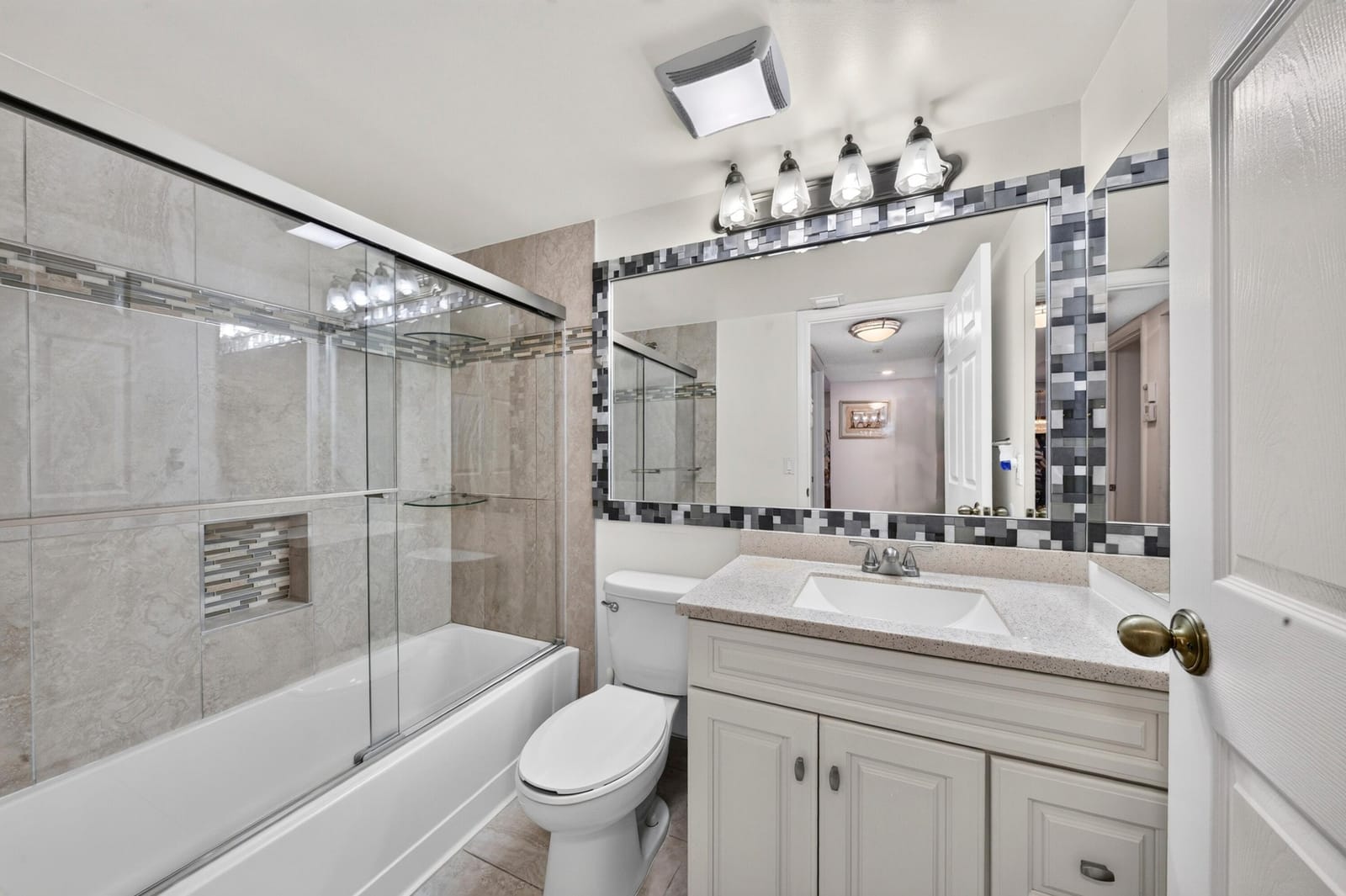 7348 N DEVON Drive 203, Tamarac, FL 33321 photo 26