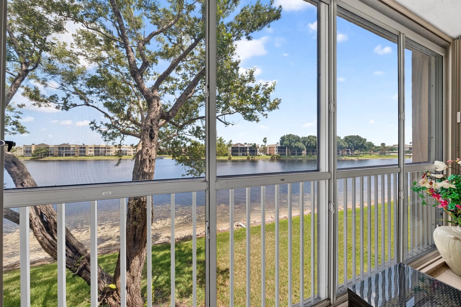 7348 N DEVON Drive 203 — photo 4
