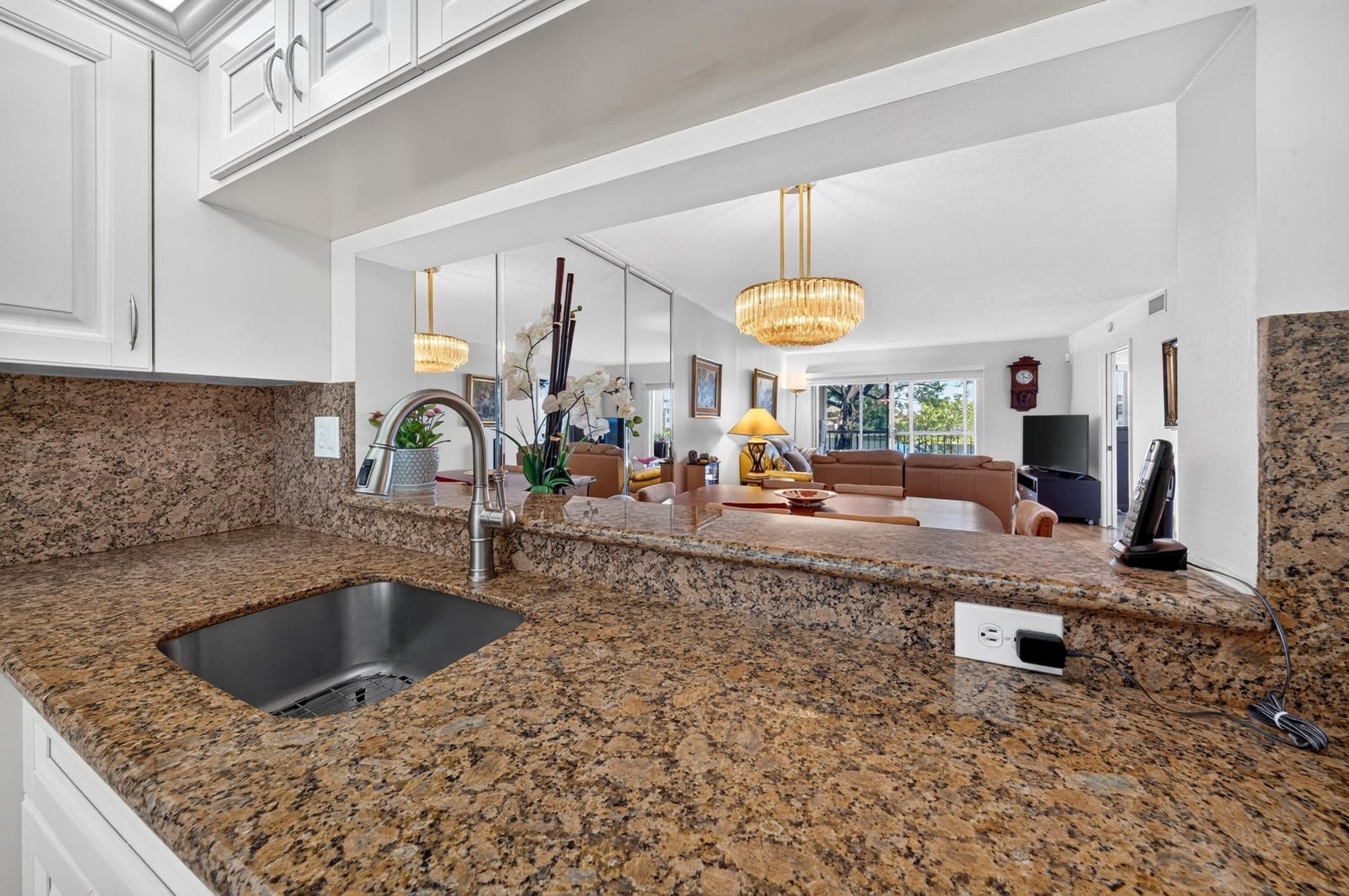 7348 N DEVON Drive 203 — photo 9