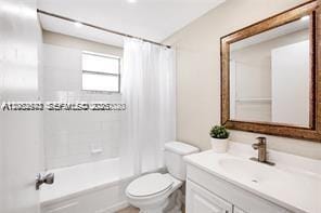 4841 NW 9th Drive 4841 — photo 4