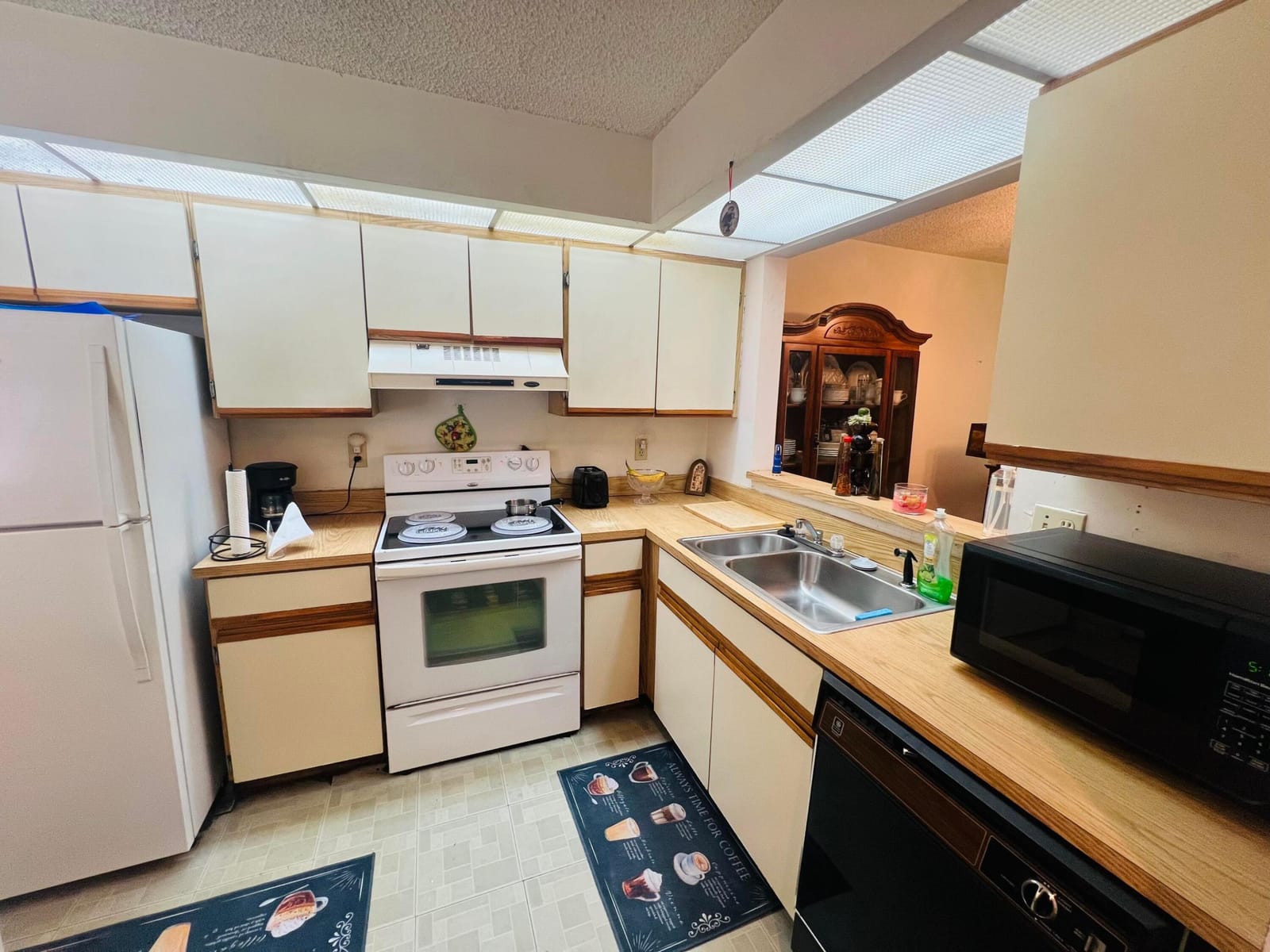 2491 NW 56th Avenue 103 — photo 3