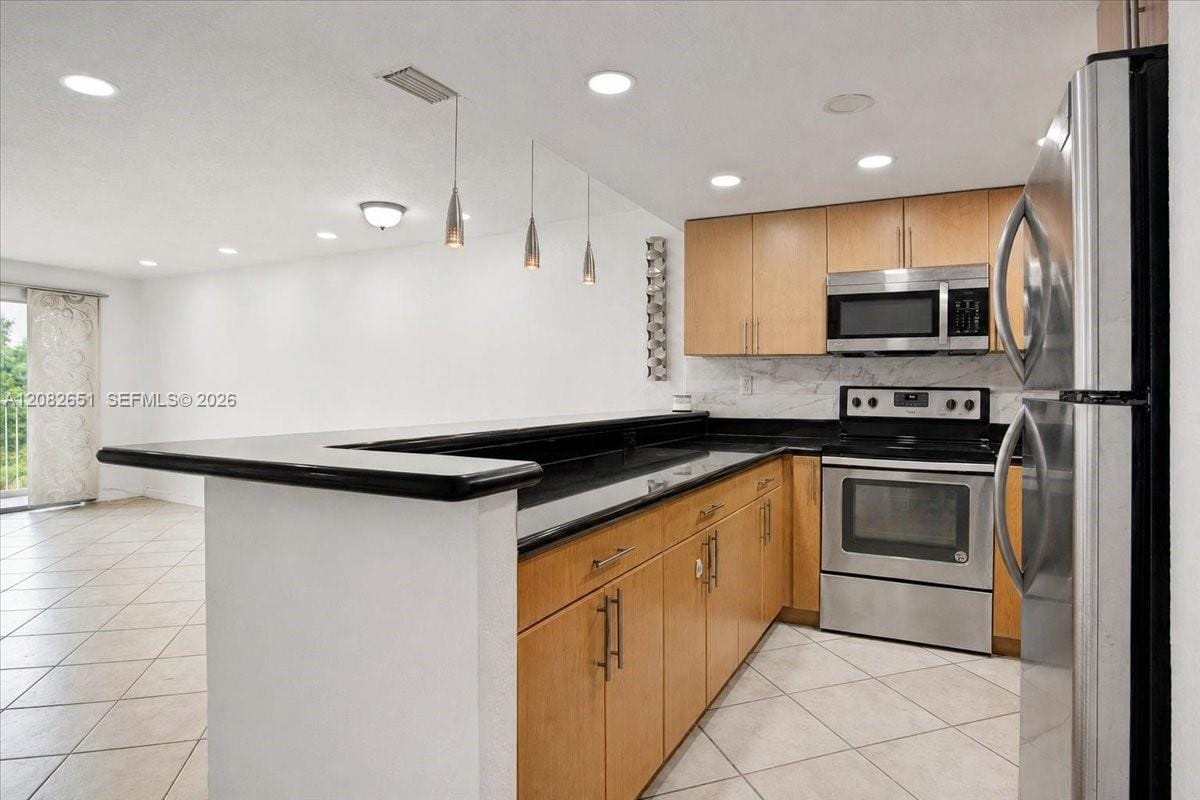 1975 Normandy Drive 303 — photo 11