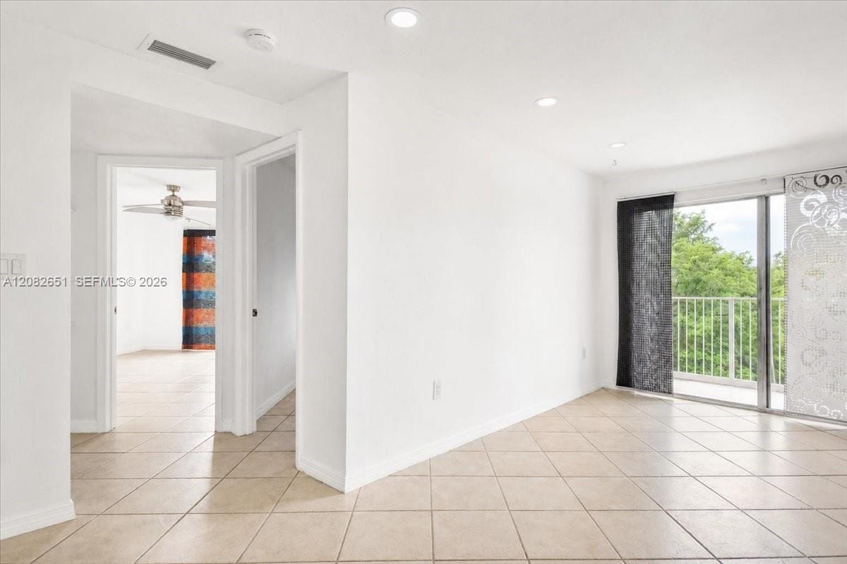1975 Normandy Drive 303 — photo 12