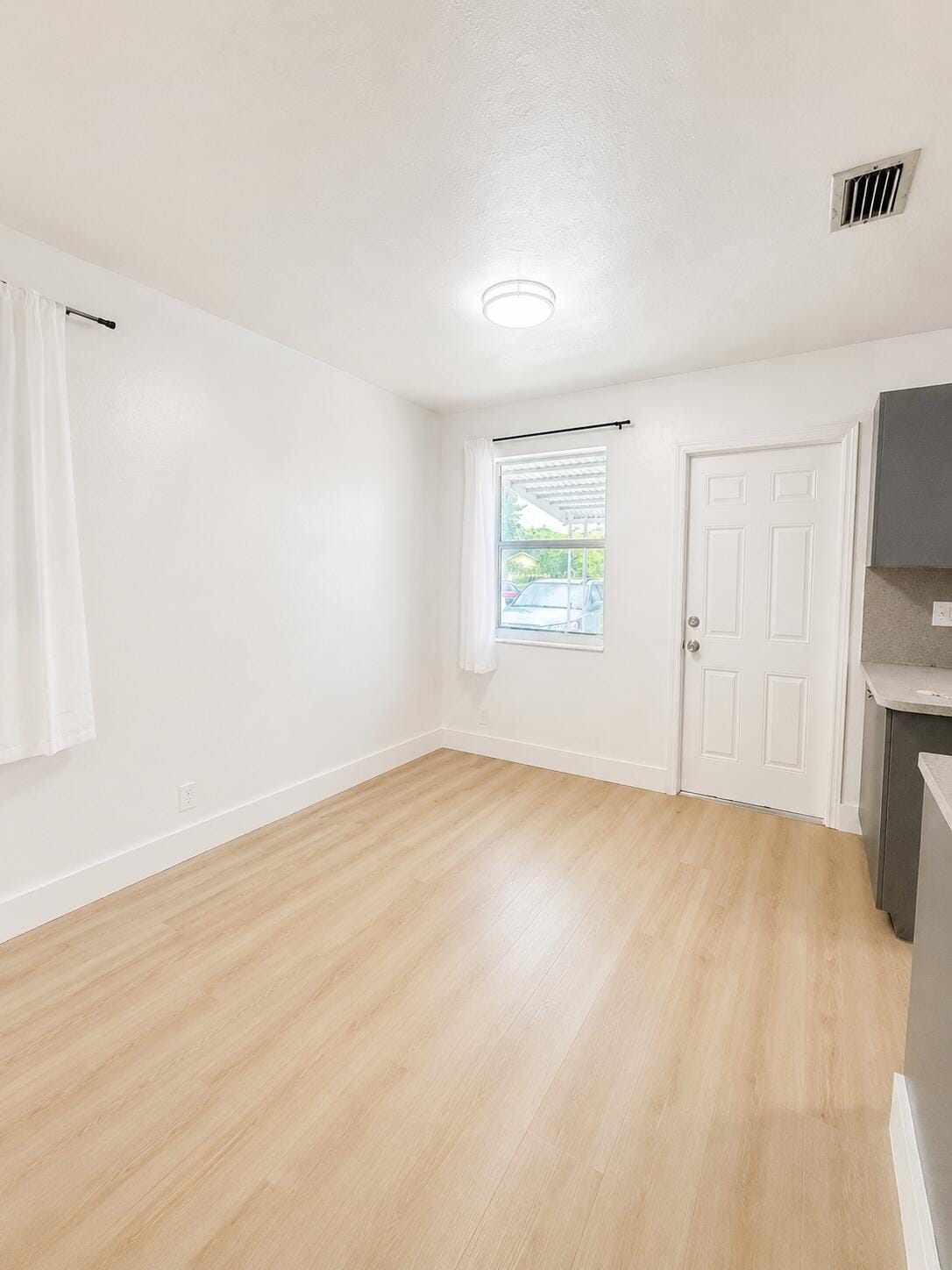 2738 FILLMORE Street — photo 8