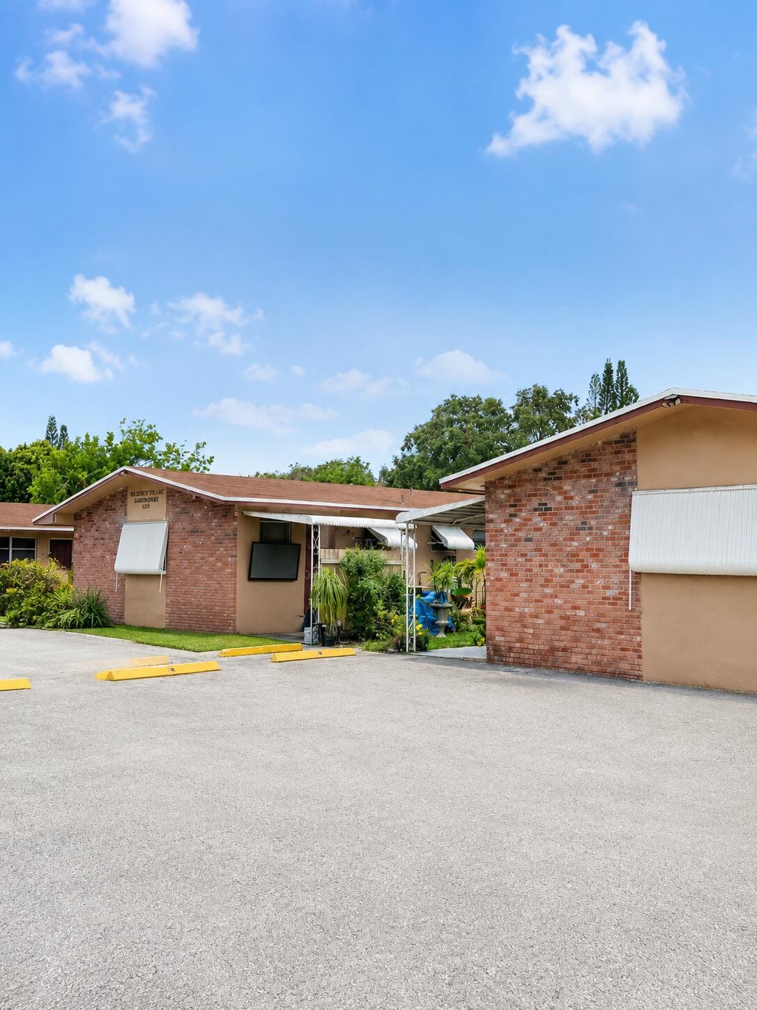 2738 FILLMORE Street, Hollywood, FL 33020
