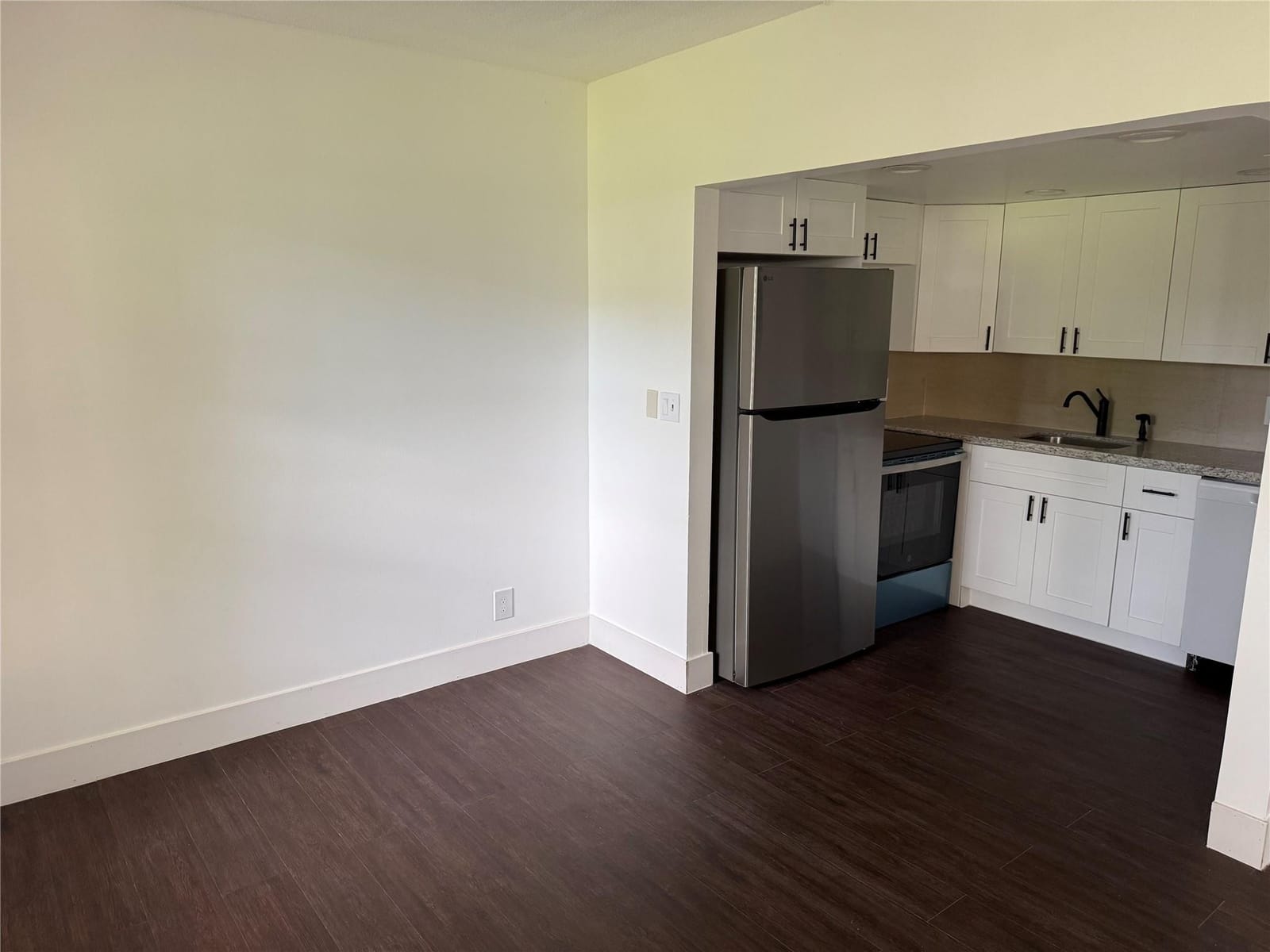 3081 NW 47TH Terrace 107, Lauderdale Lakes, FL 33313 photo 4