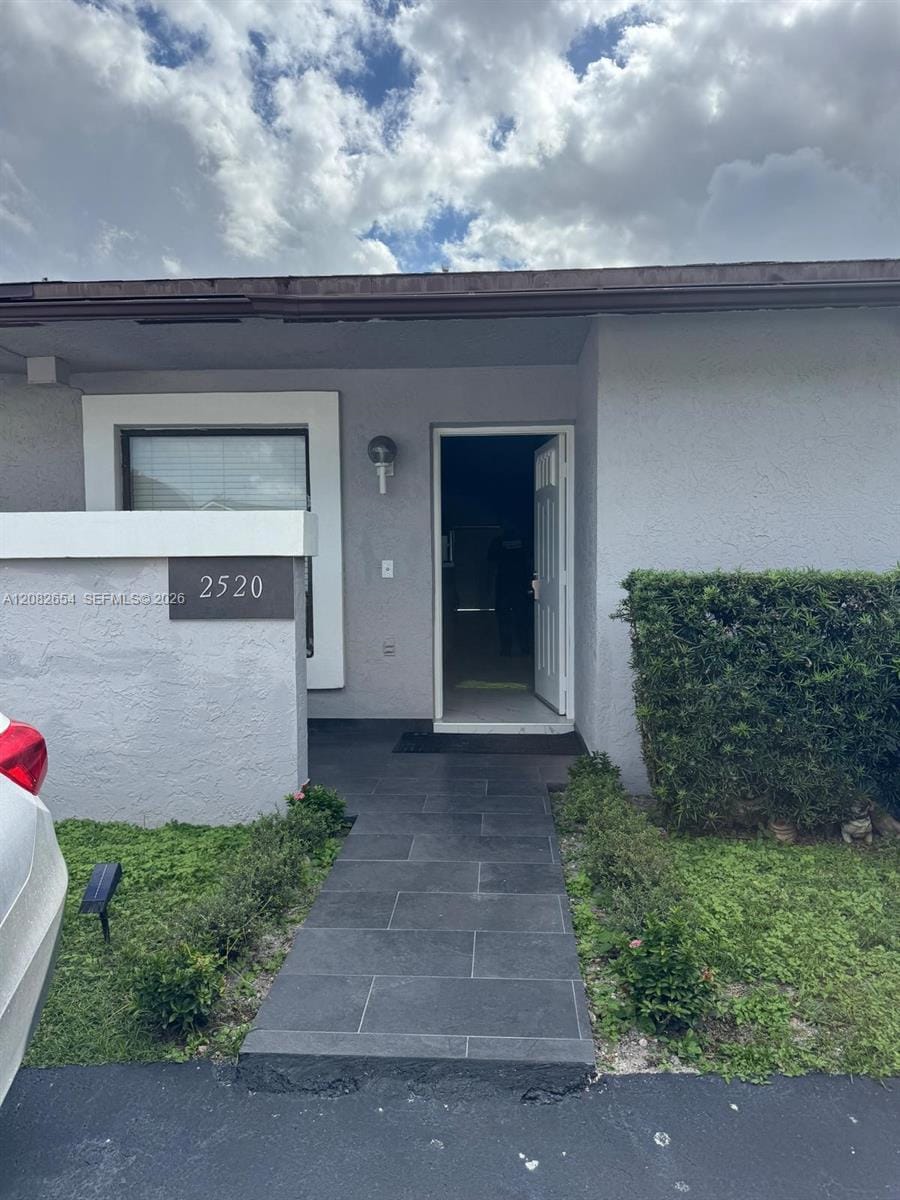 2520 SW 55th Street 2520 — photo 3