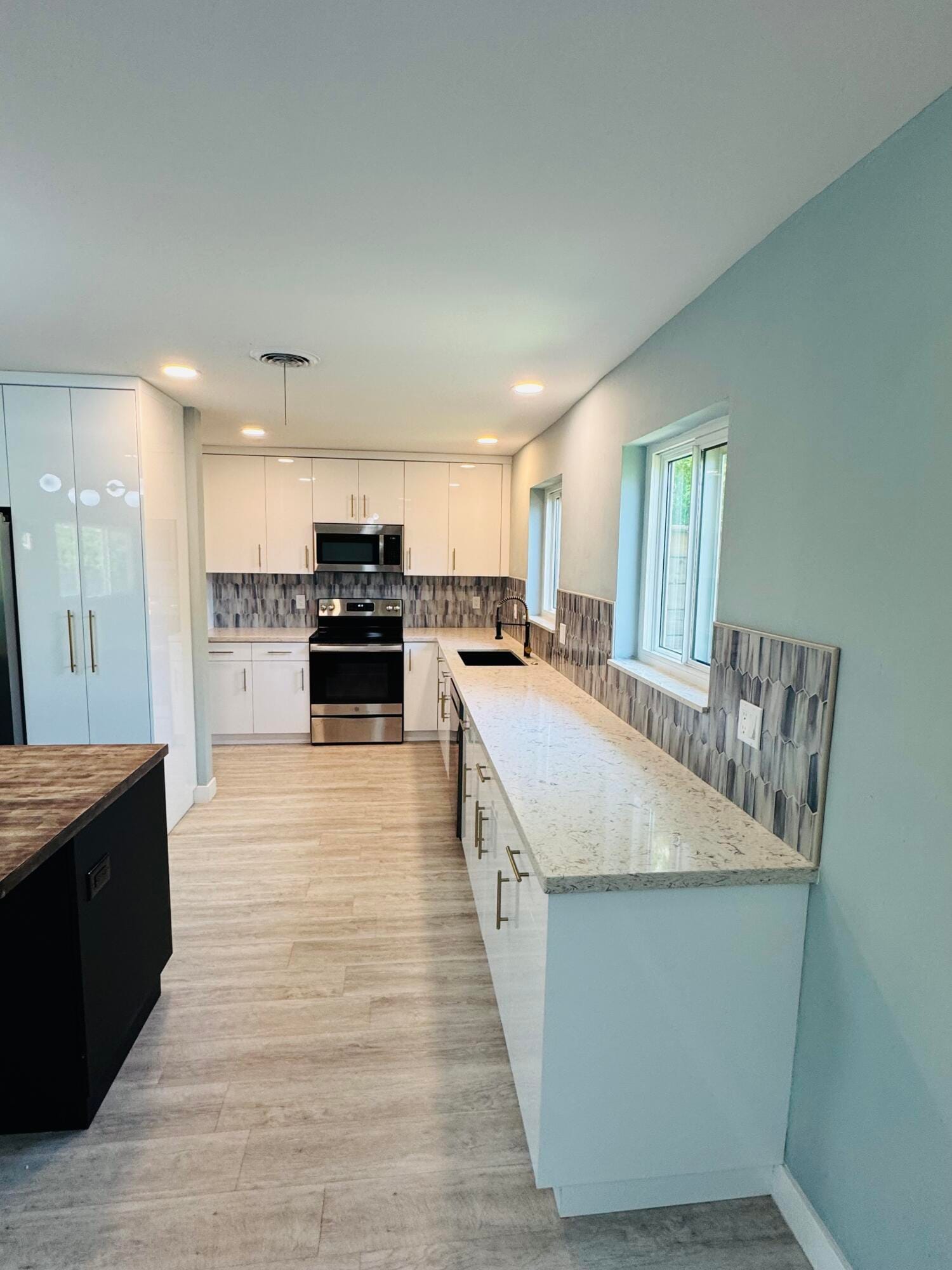 2171 NE 62ND Court — photo 5