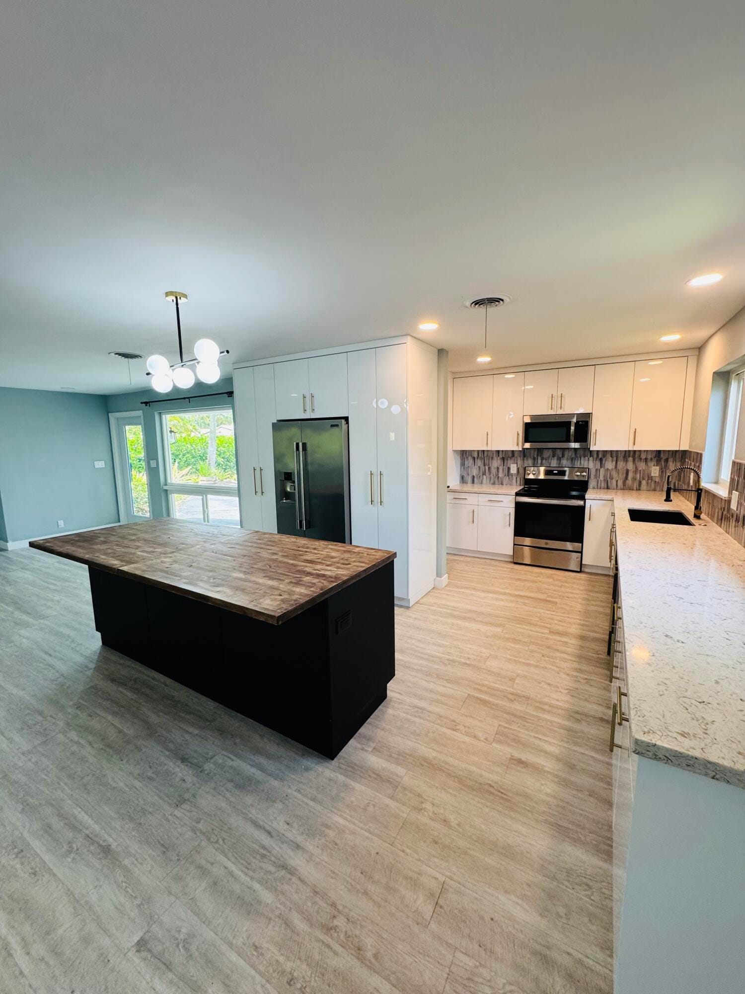 2171 NE 62ND Court — photo 9
