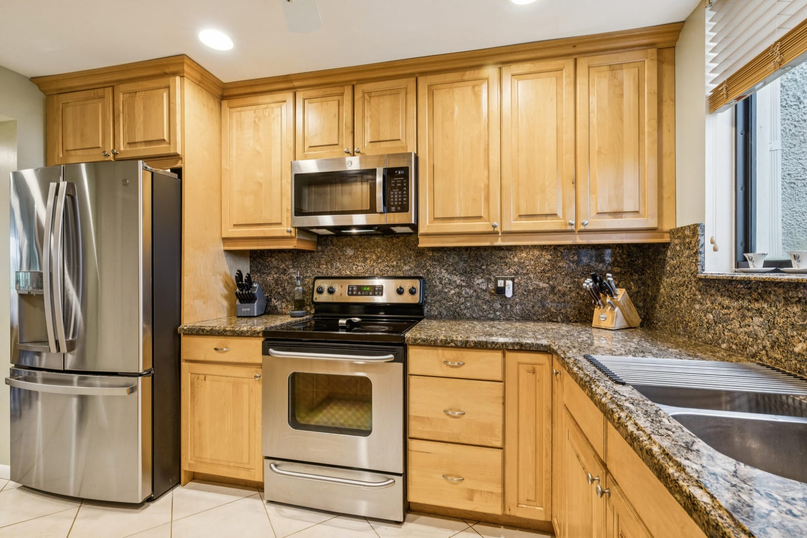 4788 ESEDRA Court — photo 9