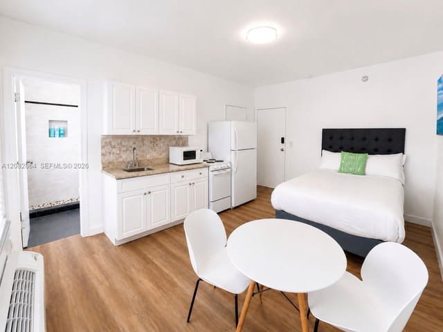 3025 Indian Creek Drive 310, Miami Beach, FL 33140