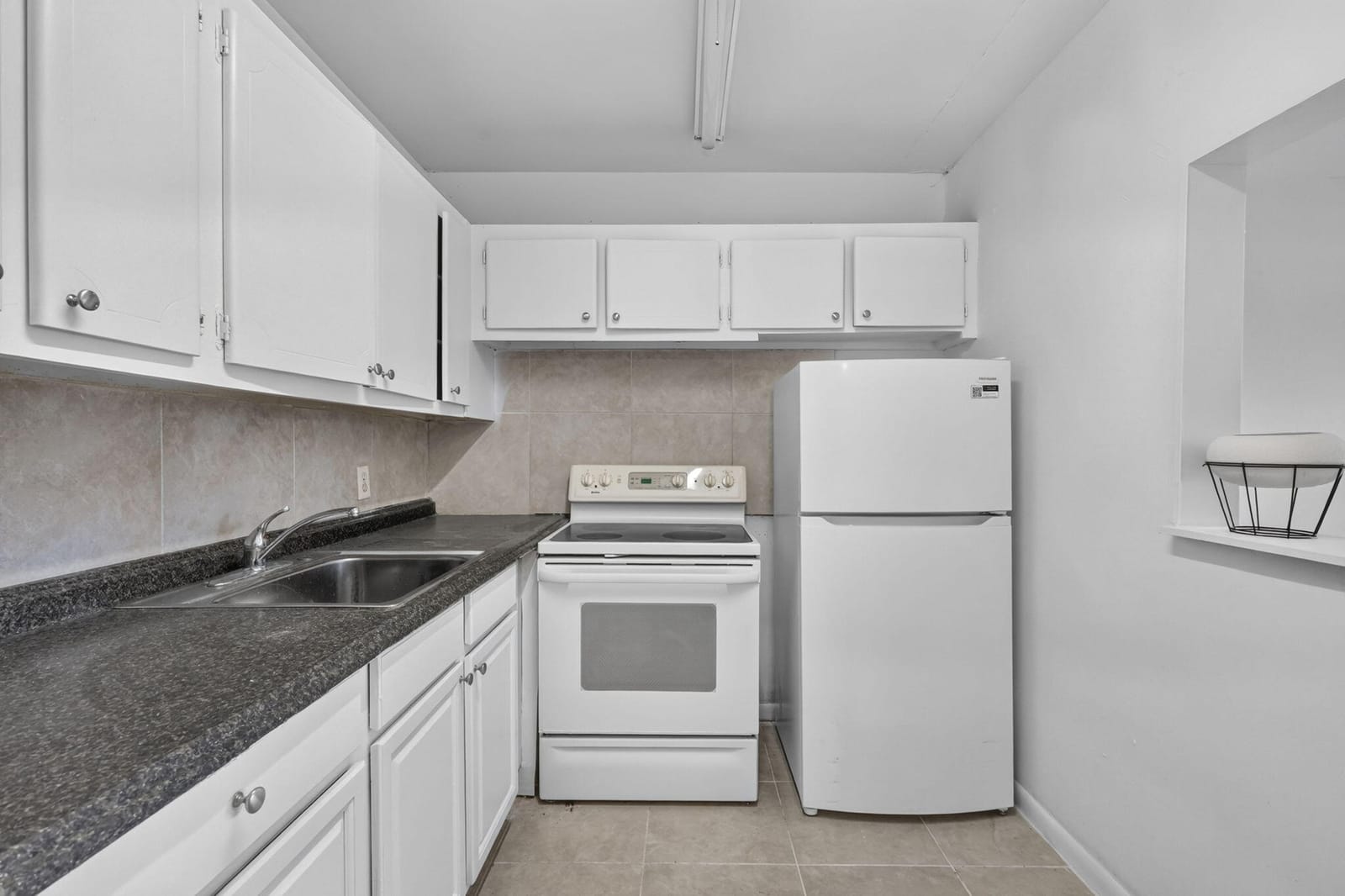 210 Canterbury J 1 — photo 2