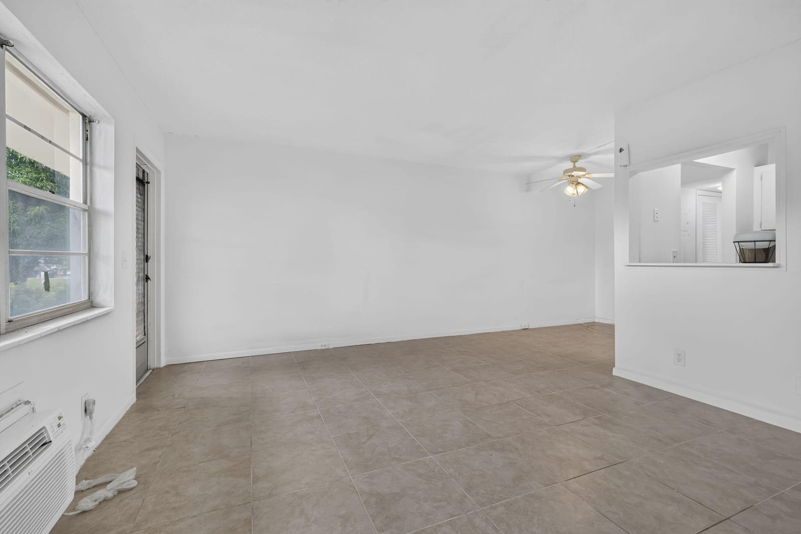 210 Canterbury J 1 — photo 4