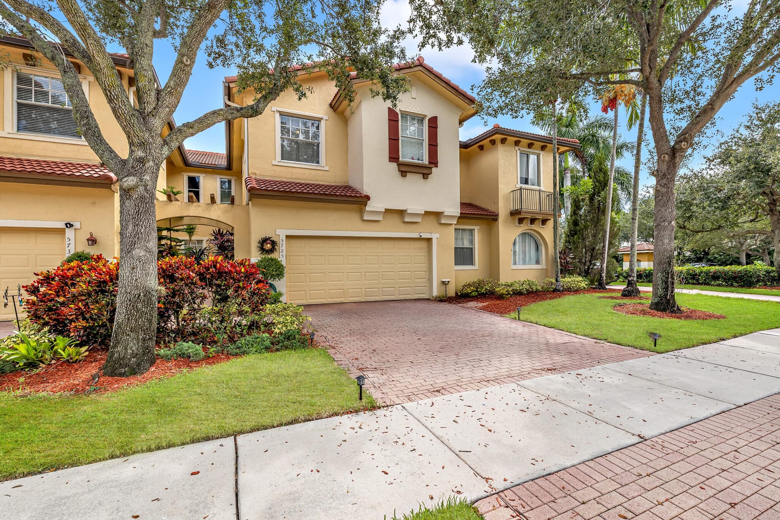 Pending home at 5725 NW 120th Avenue, Coral Springs, FL 33076