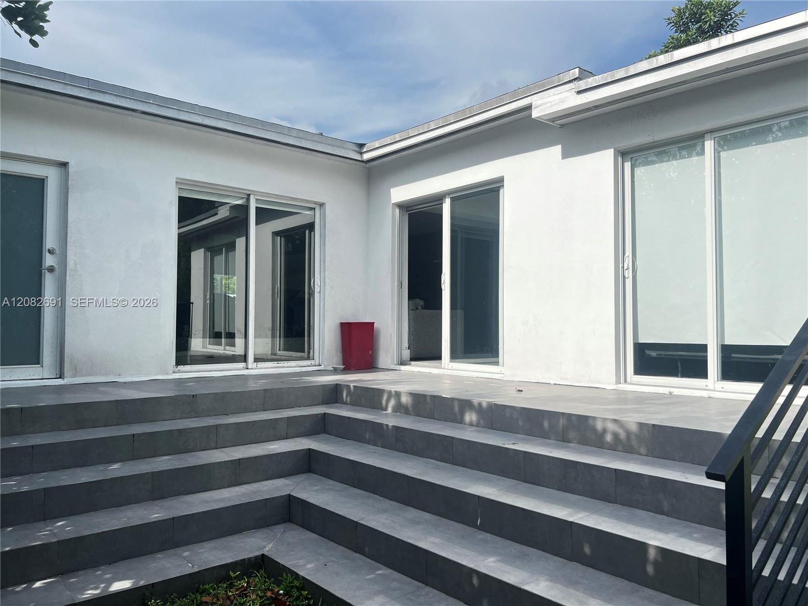 15 NW 52nd Street — photo 3