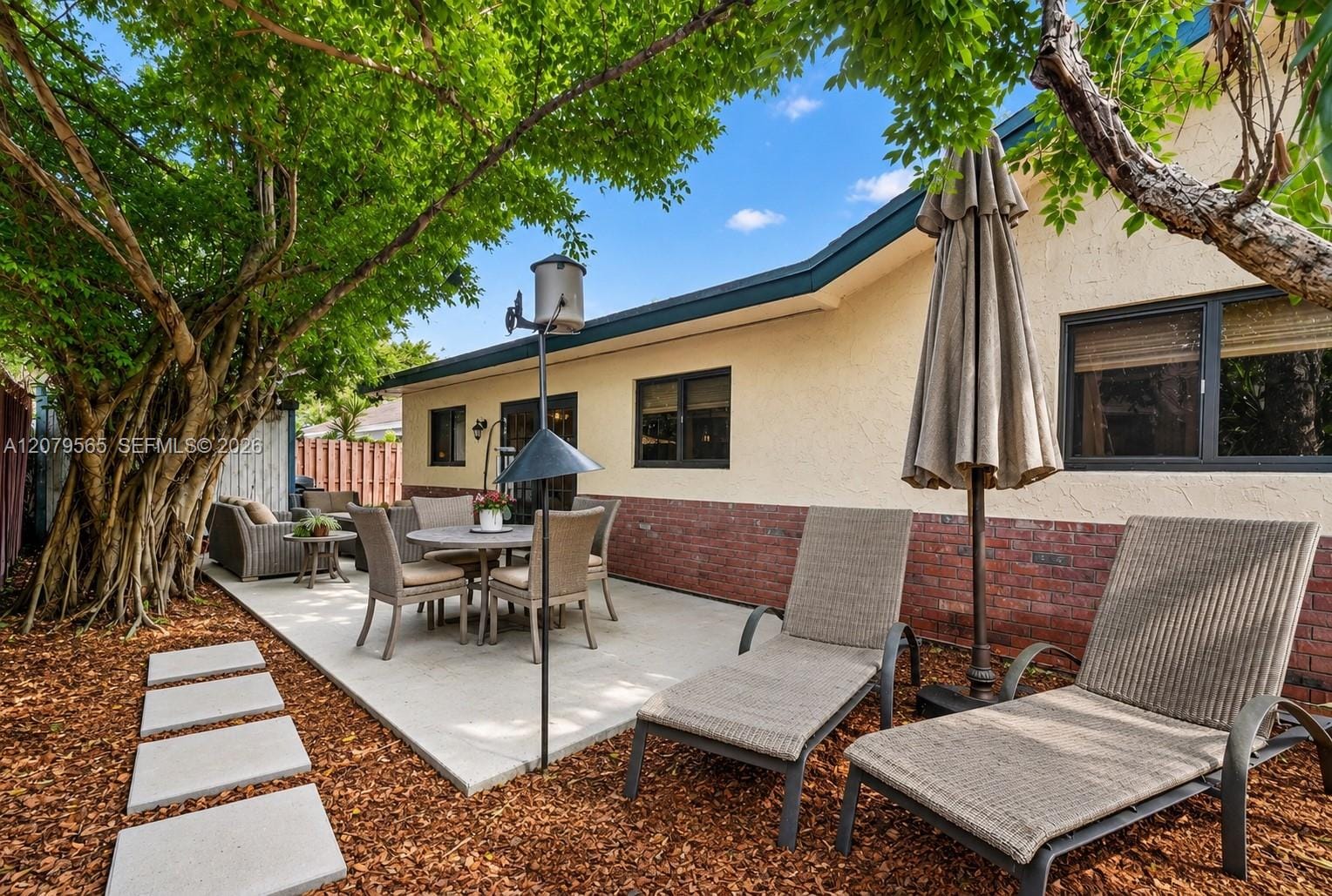 7508 SW 6th Court — photo 11
