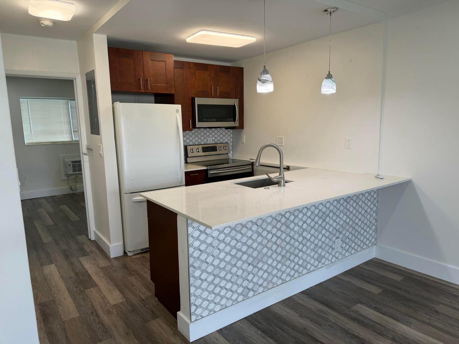 2841 NE 32ND Street 11 — photo 3
