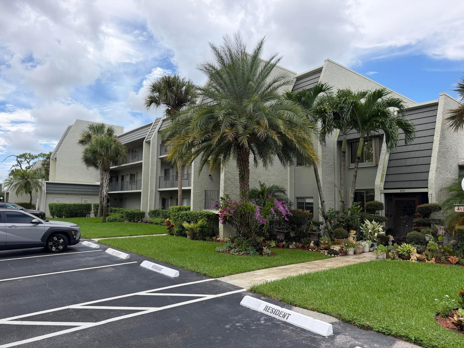 4120 Tivoli Court 208 — photo 4