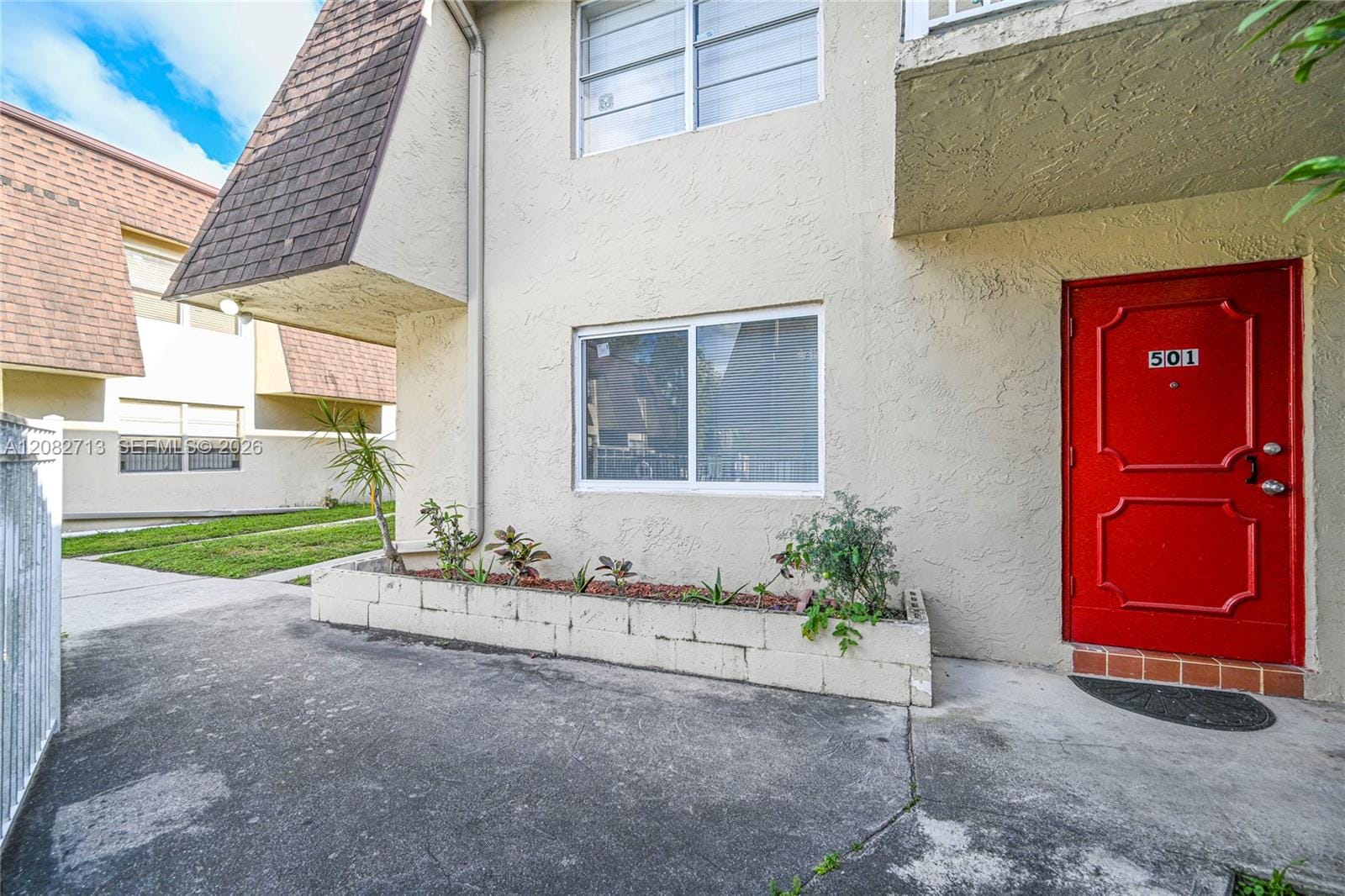 4524 SW 54th Street 501-W — photo 7