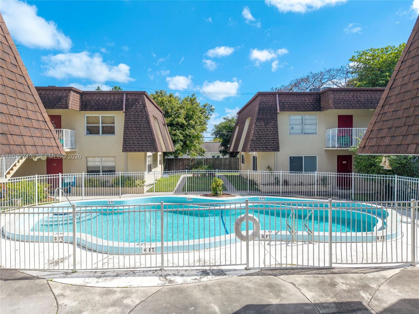 4524 SW 54th Street 501-W, Dania Beach, FL 33314