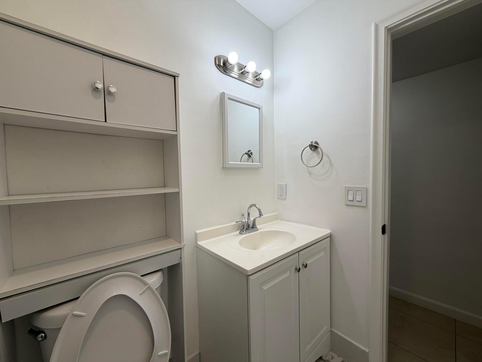 298 SW 6th Street 109 — photo 11