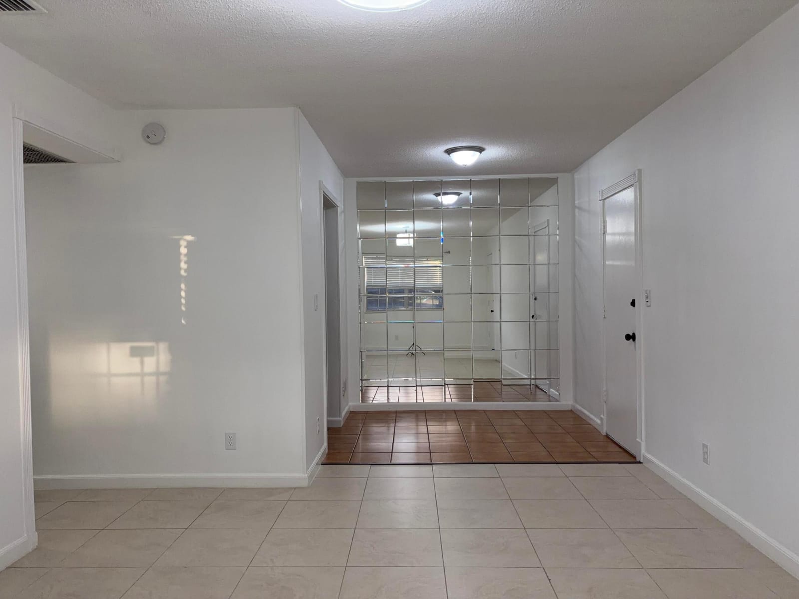 298 SW 6th Street 109 — photo 3