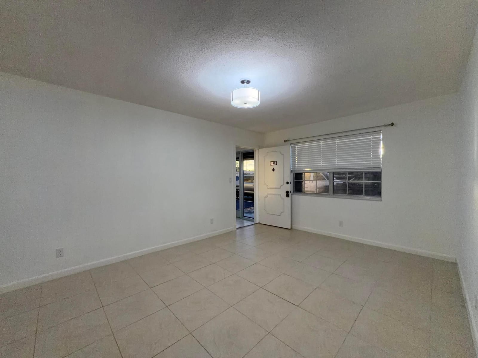 298 SW 6th Street 109 — photo 5