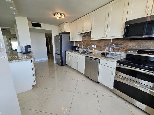 18041 Biscayne Boulevard 1805, Aventura, FL 33160