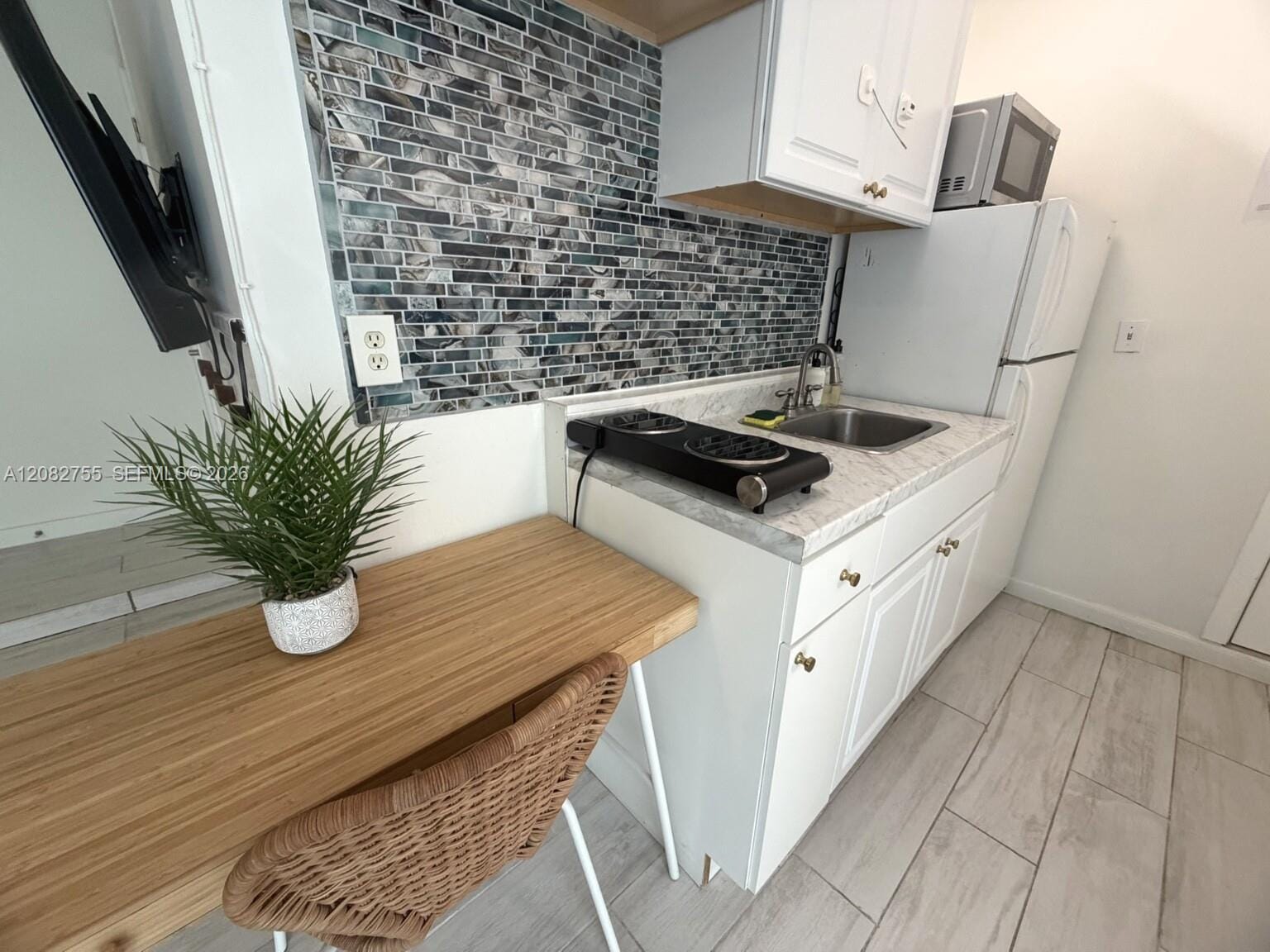 1300 Arthur Street, Hollywood, FL 33019