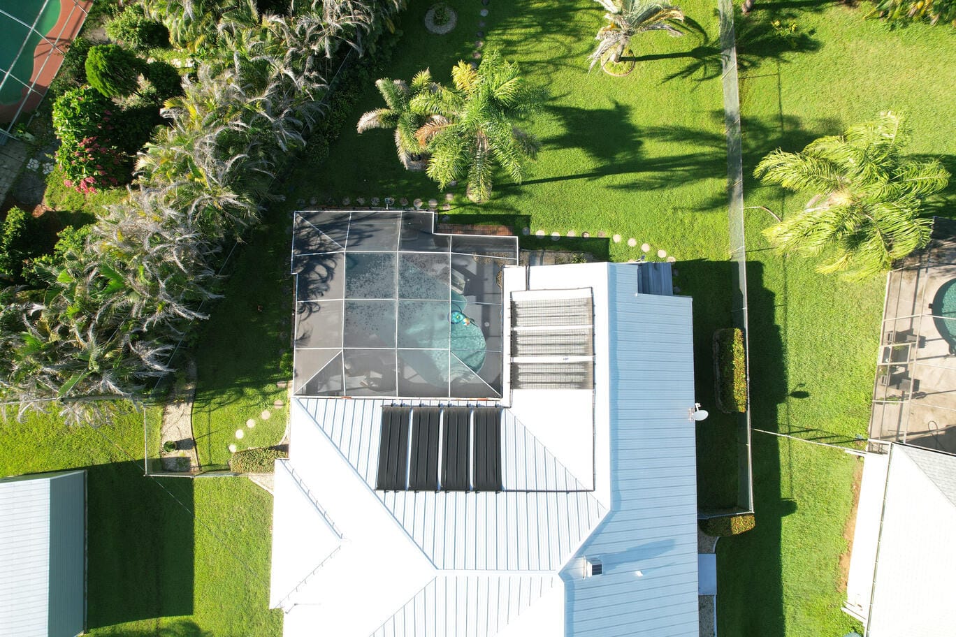 549 SE CLIFF Road — photo 3