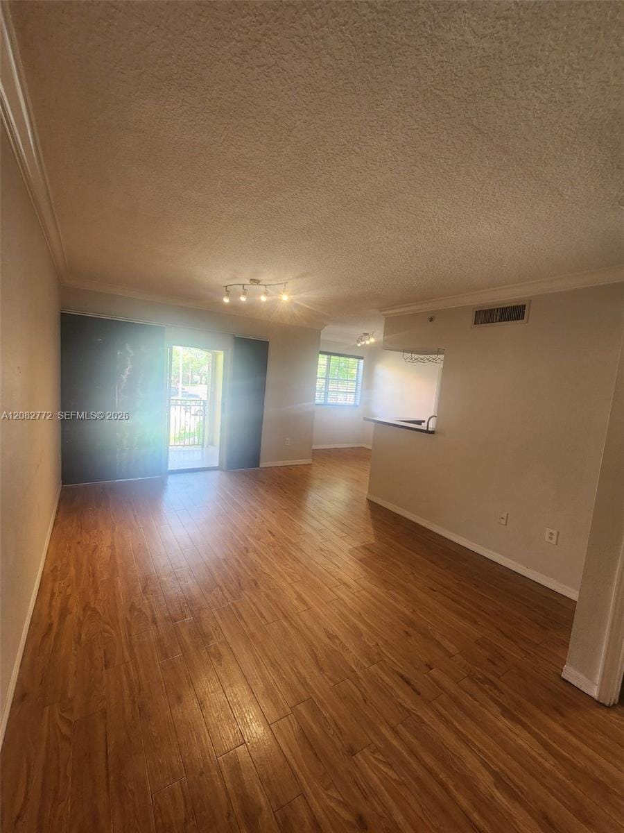 11650 SW 2nd Street 16205, Pembroke Pines, FL 33025 photo 2