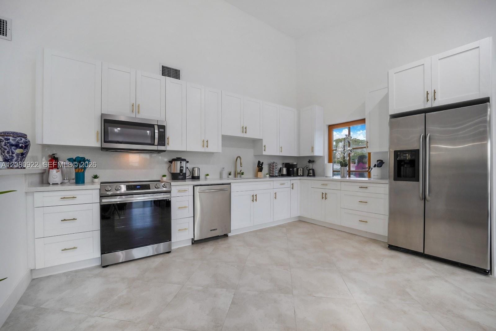 2286 NE 215th Street 2286, Miami, FL 33180 photo 4