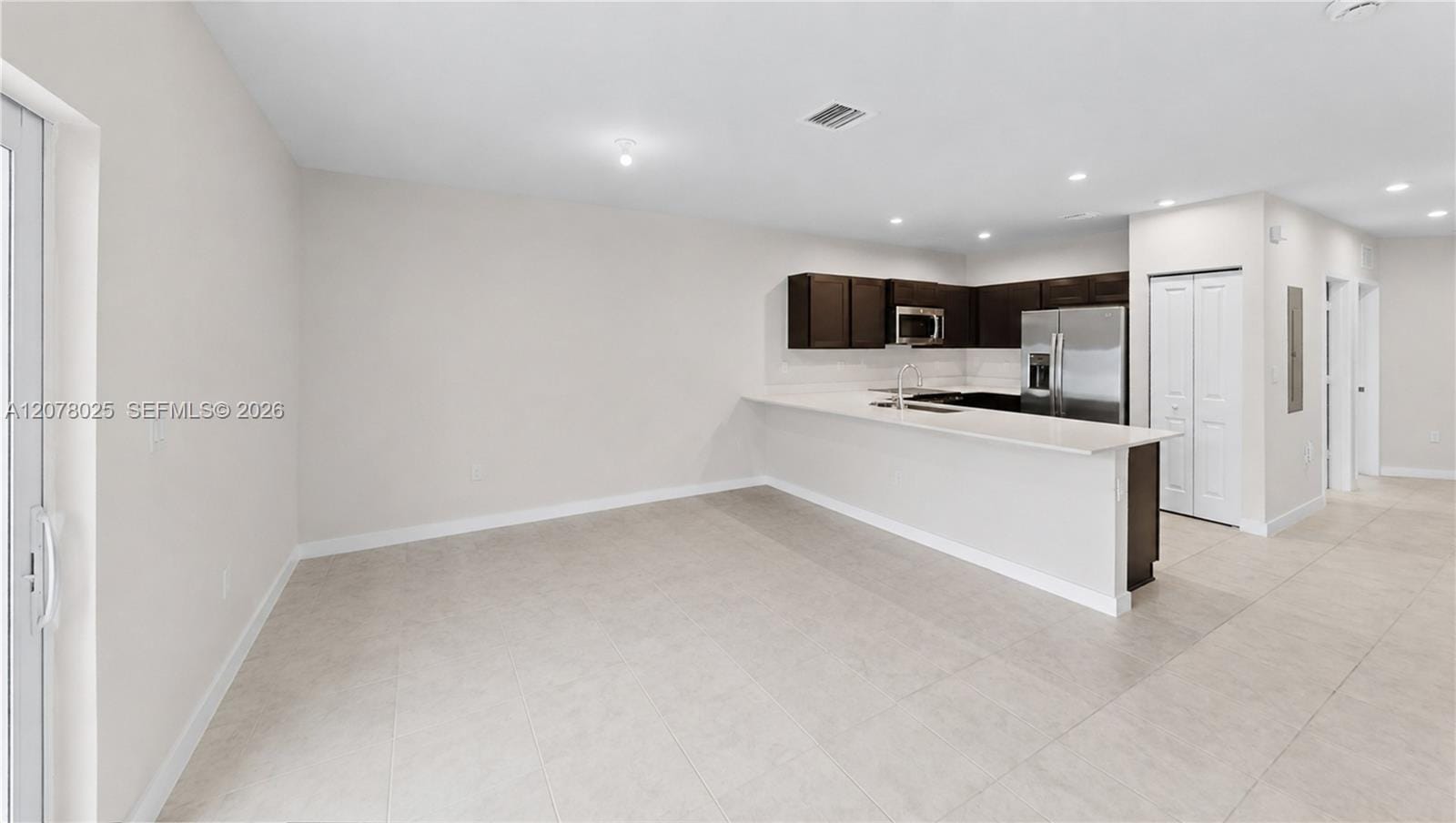 389 NW 10th Court — photo 8