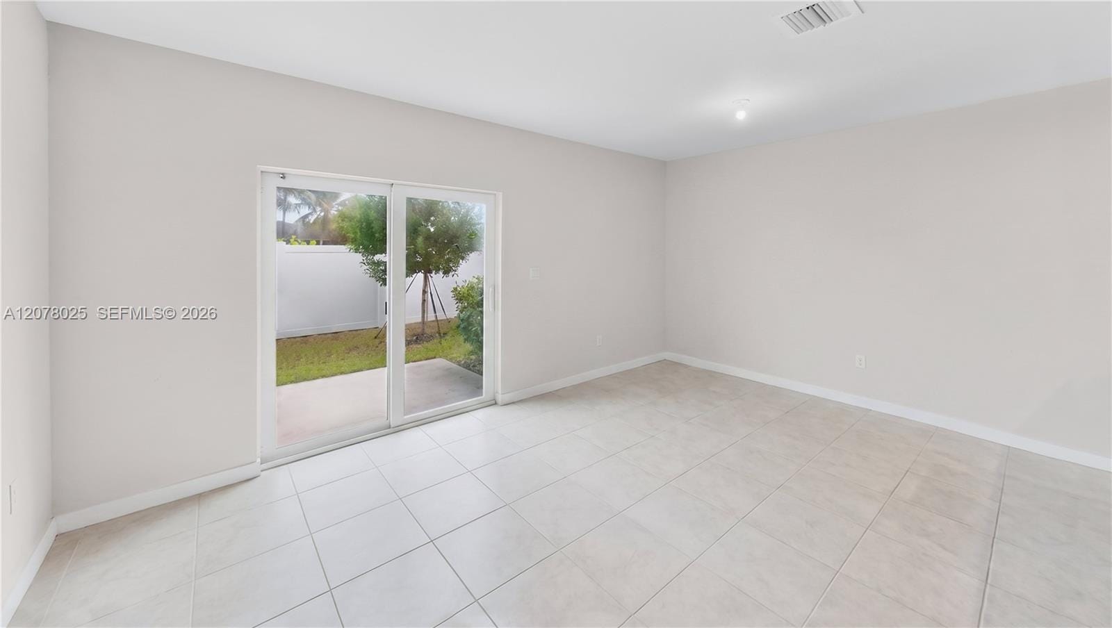 389 NW 10th Court — photo 5