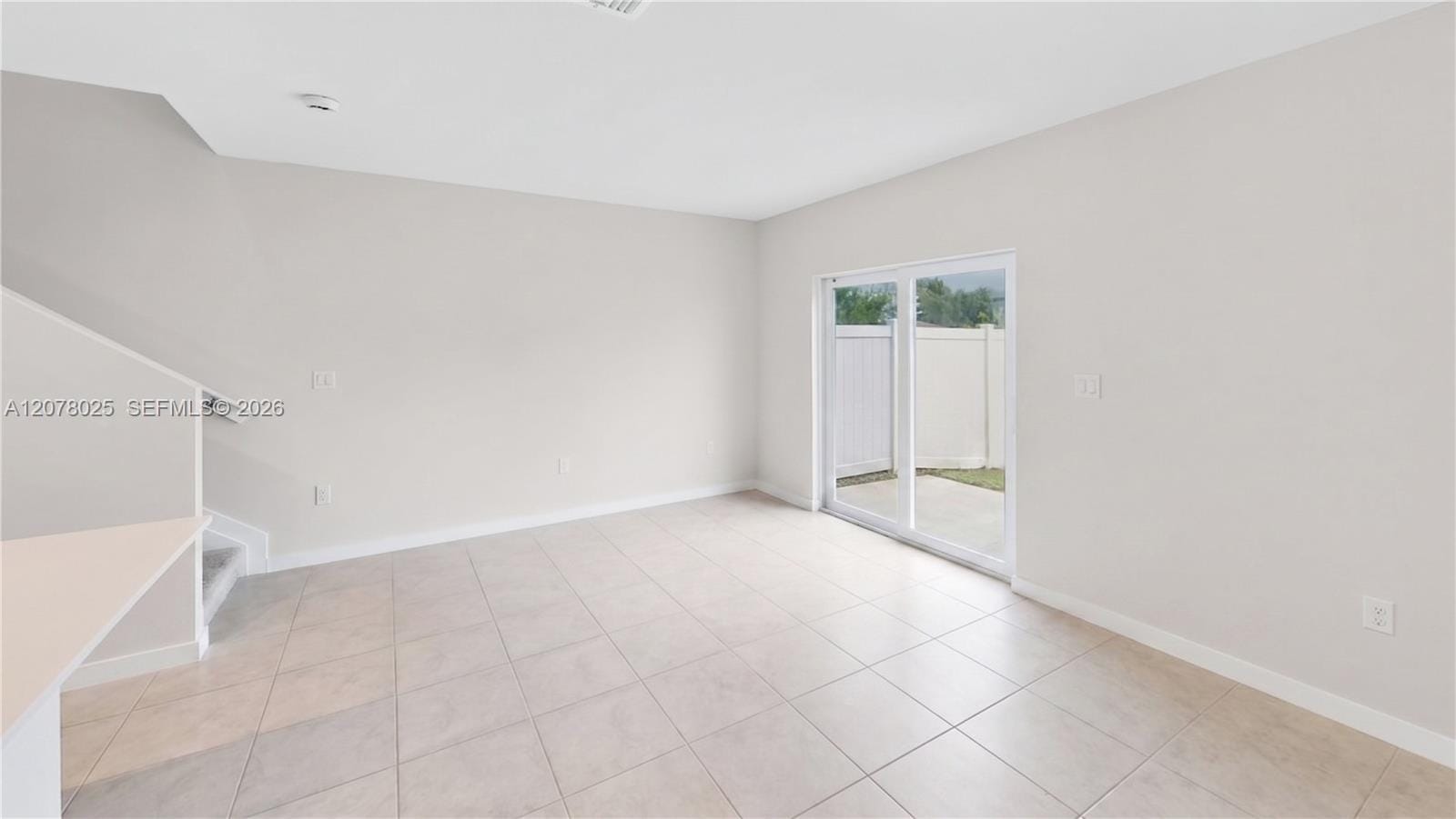 389 NW 10th Court — photo 6