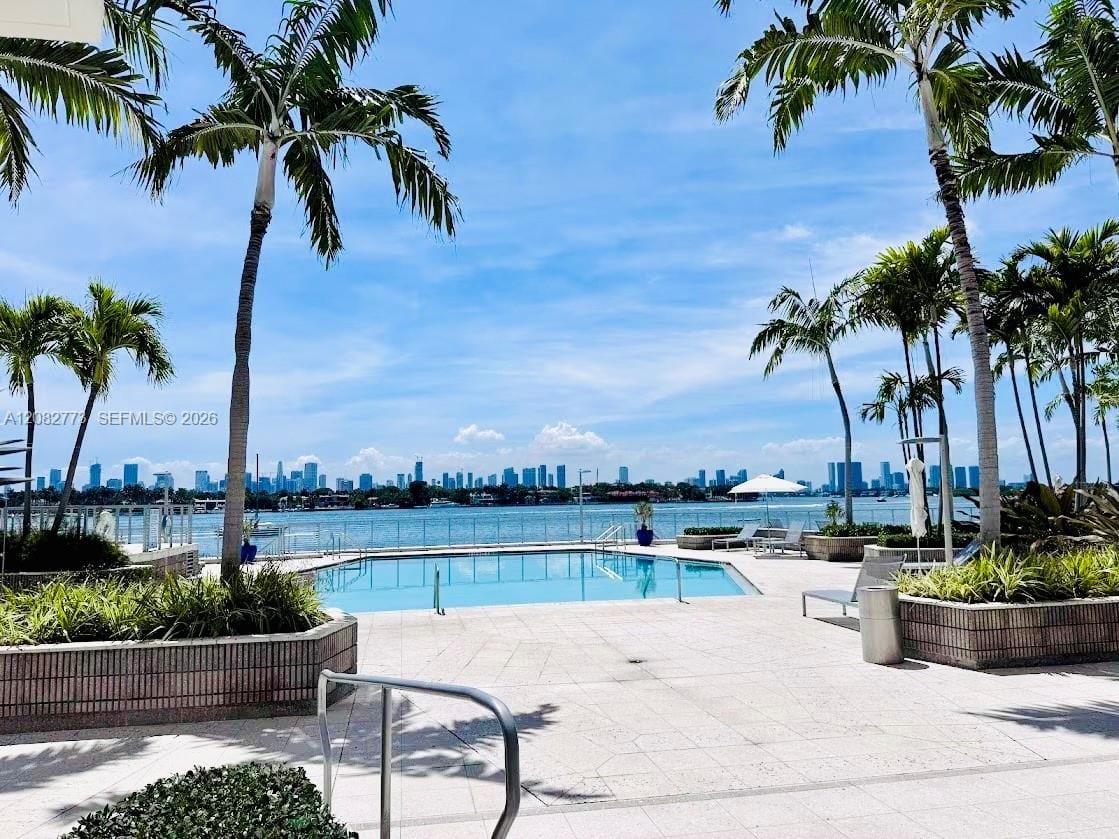 800 West Avenue 505, Miami Beach, FL 33139