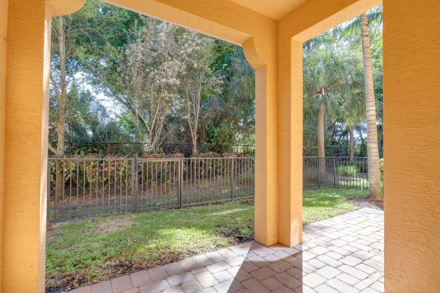 4628 MEDITERRANEAN Circle, Palm Beach Gardens, FL 33418 photo 18