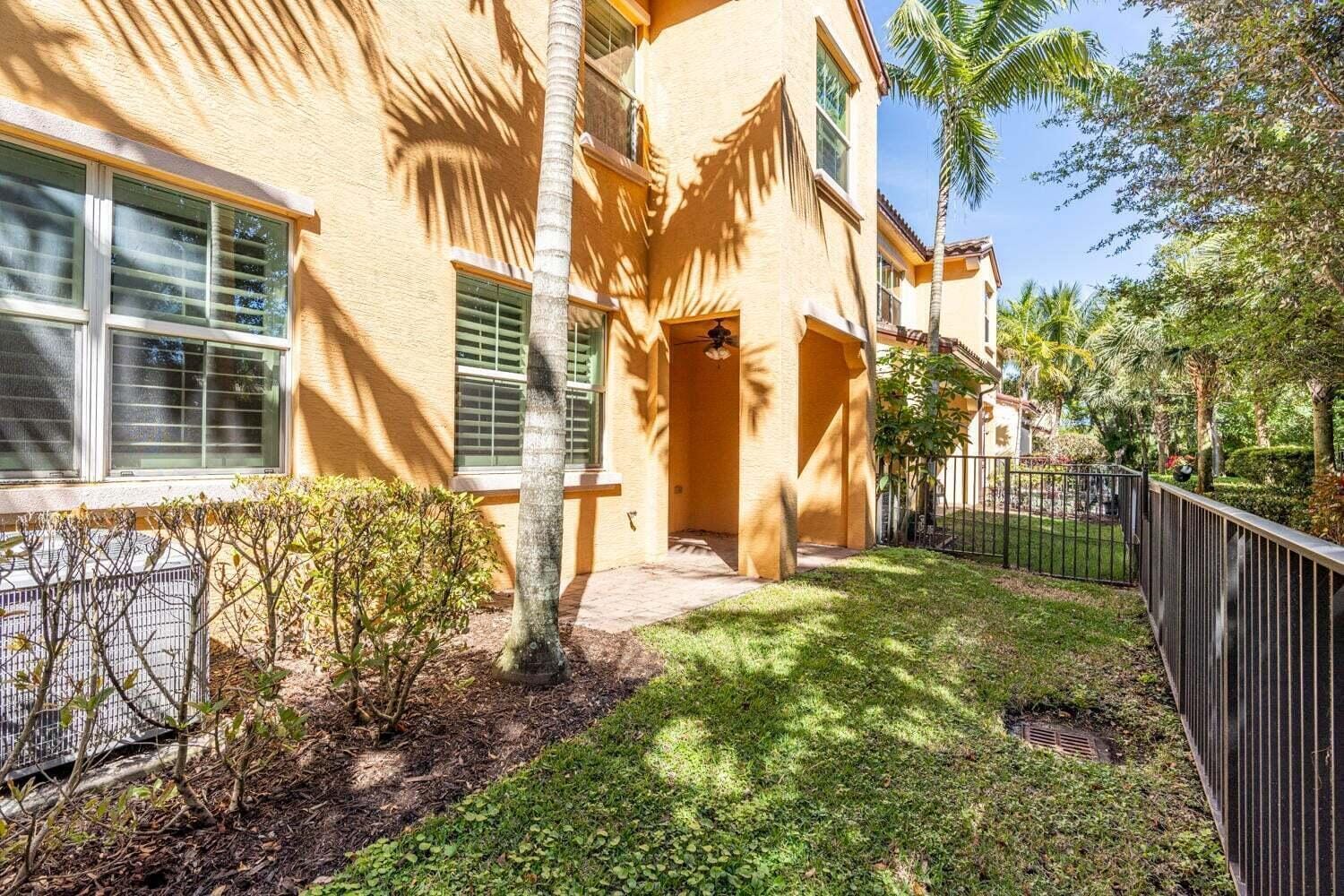 4628 MEDITERRANEAN Circle, Palm Beach Gardens, FL 33418 photo 19