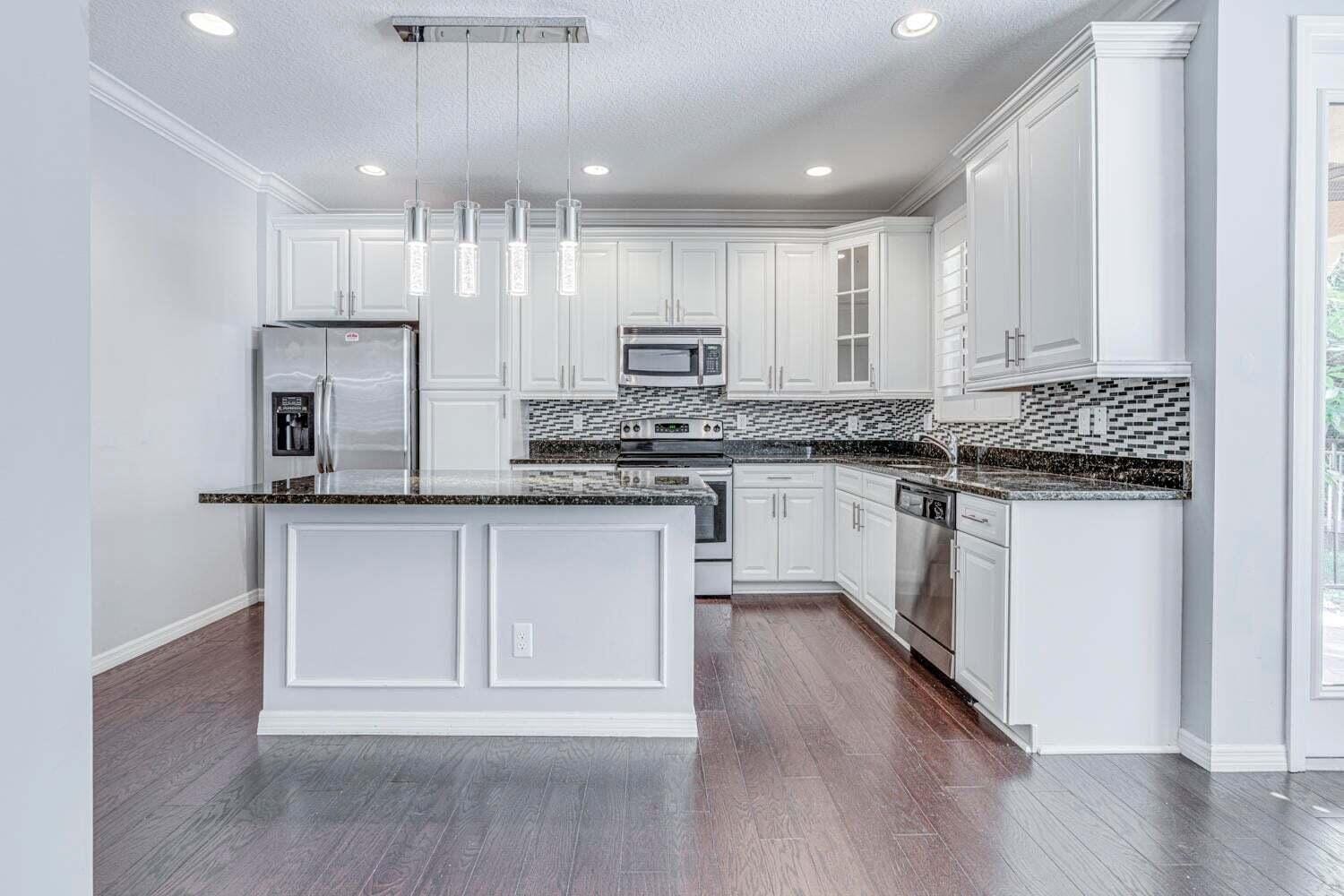 4628 MEDITERRANEAN Circle — photo 7