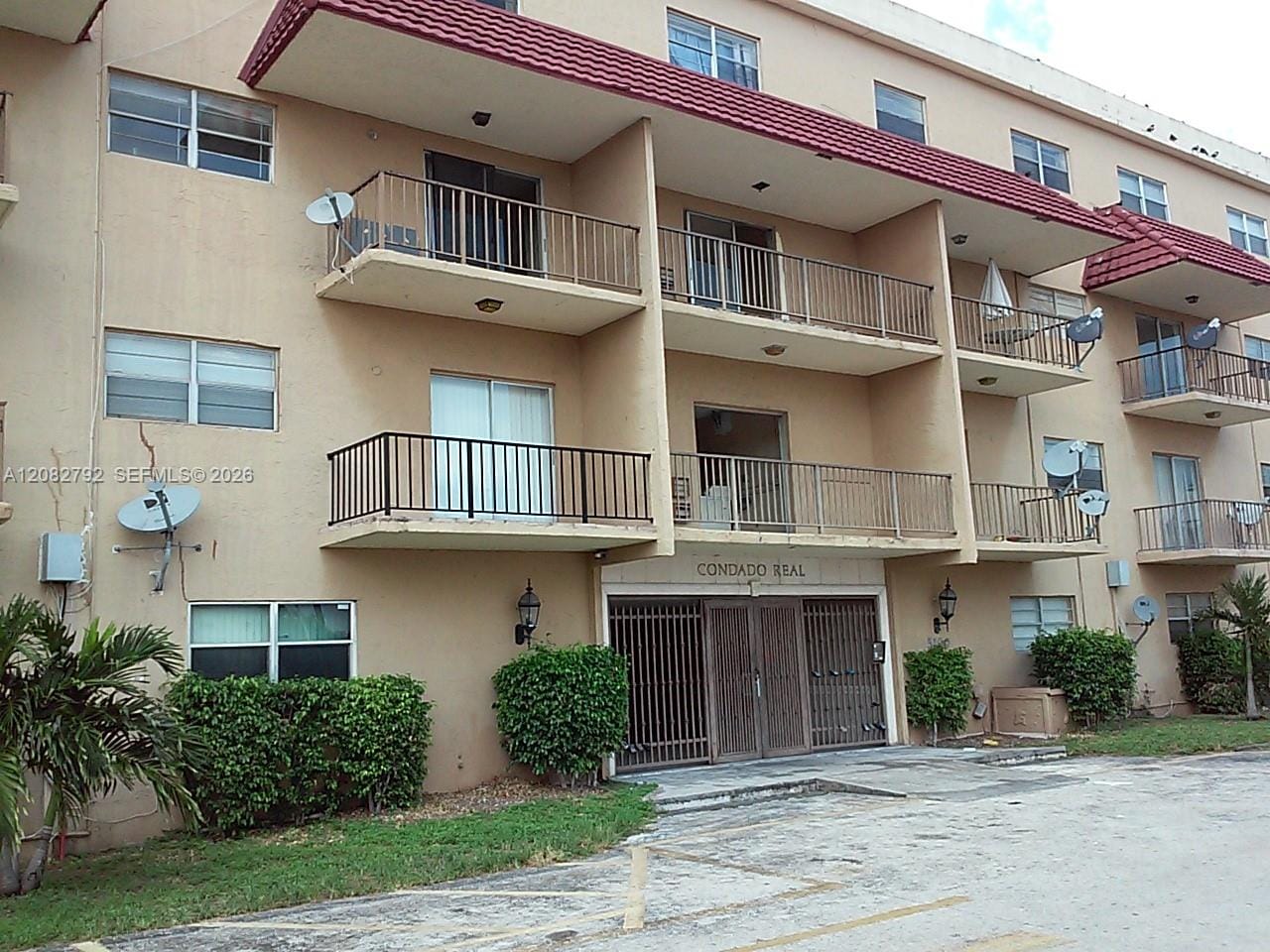5100 SW 41st Street 202, Hollywood, FL 33023