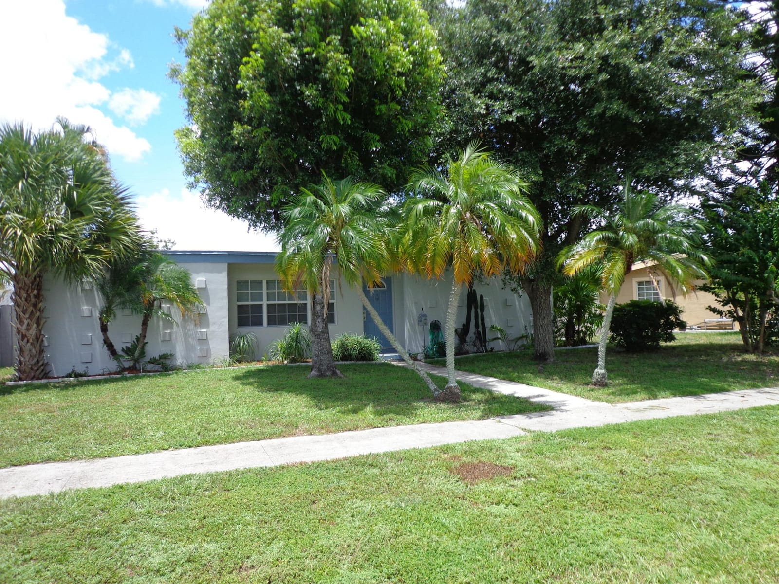 11751 Oleander Drive, Royal Palm Beach, FL 33411