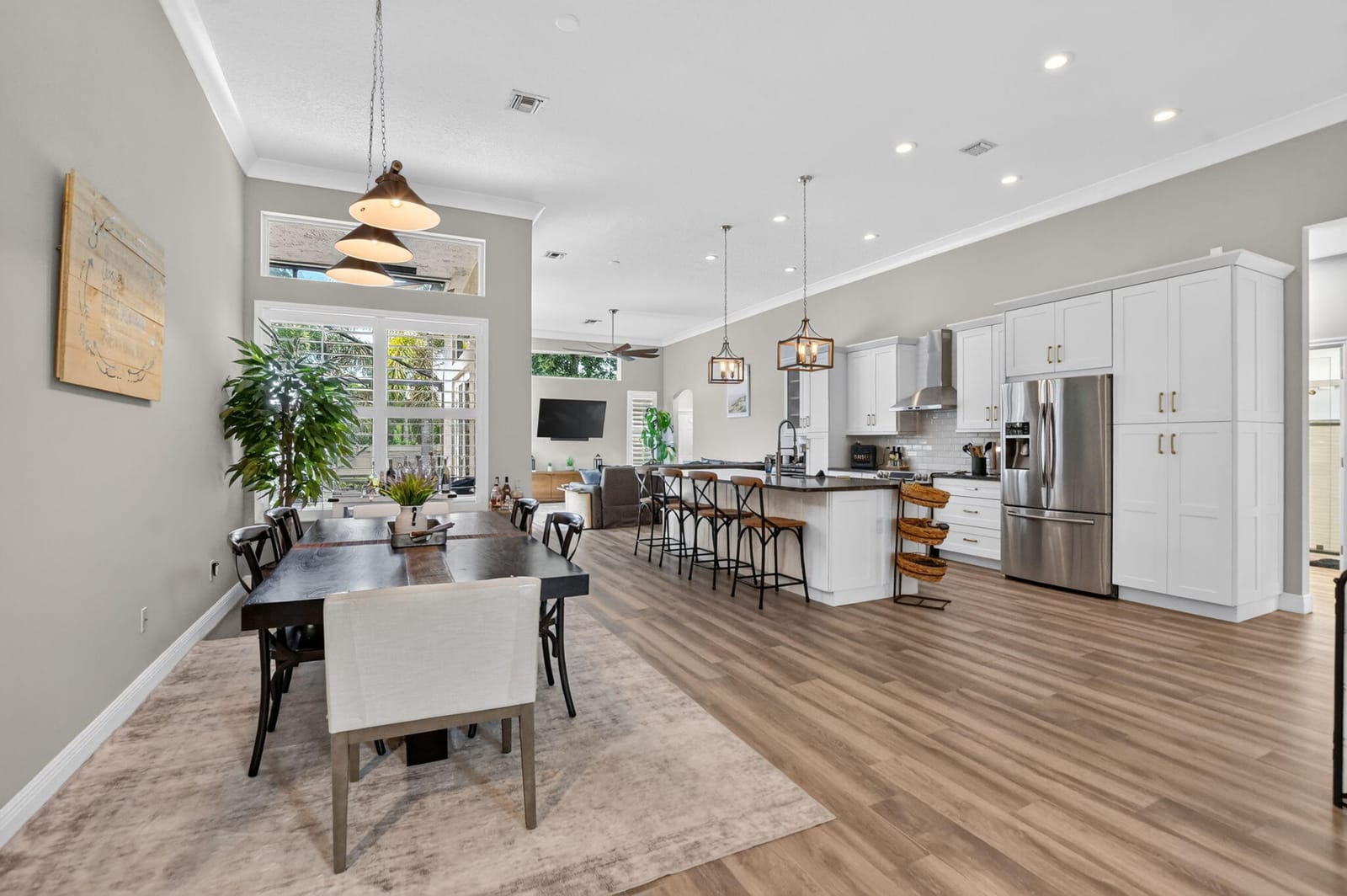 10 LAKE EDEN Drive — photo 2