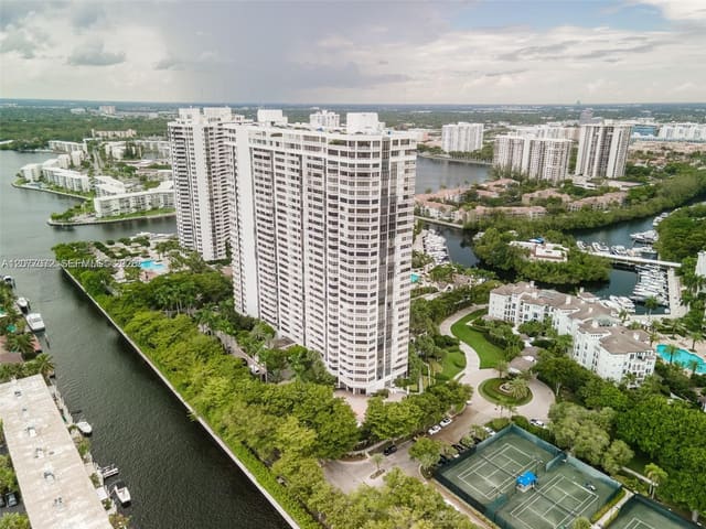 2000 Island Boulevard 908, Aventura, FL 33160