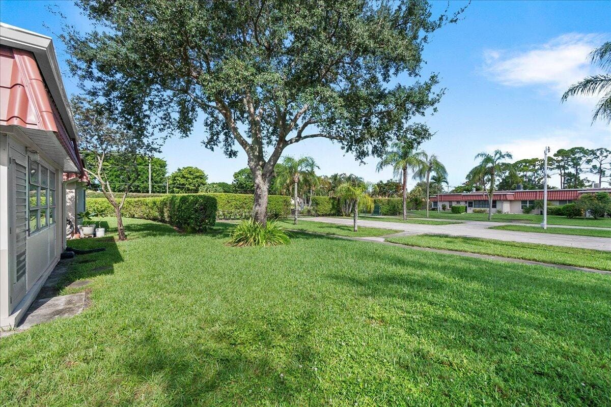 892 WORCESTER Lane B, Lake Worth, FL 33467 photo 21