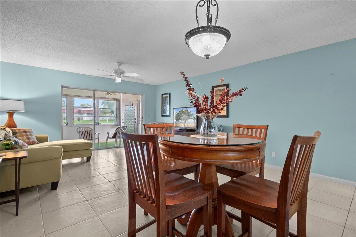892 WORCESTER Lane B — photo 6