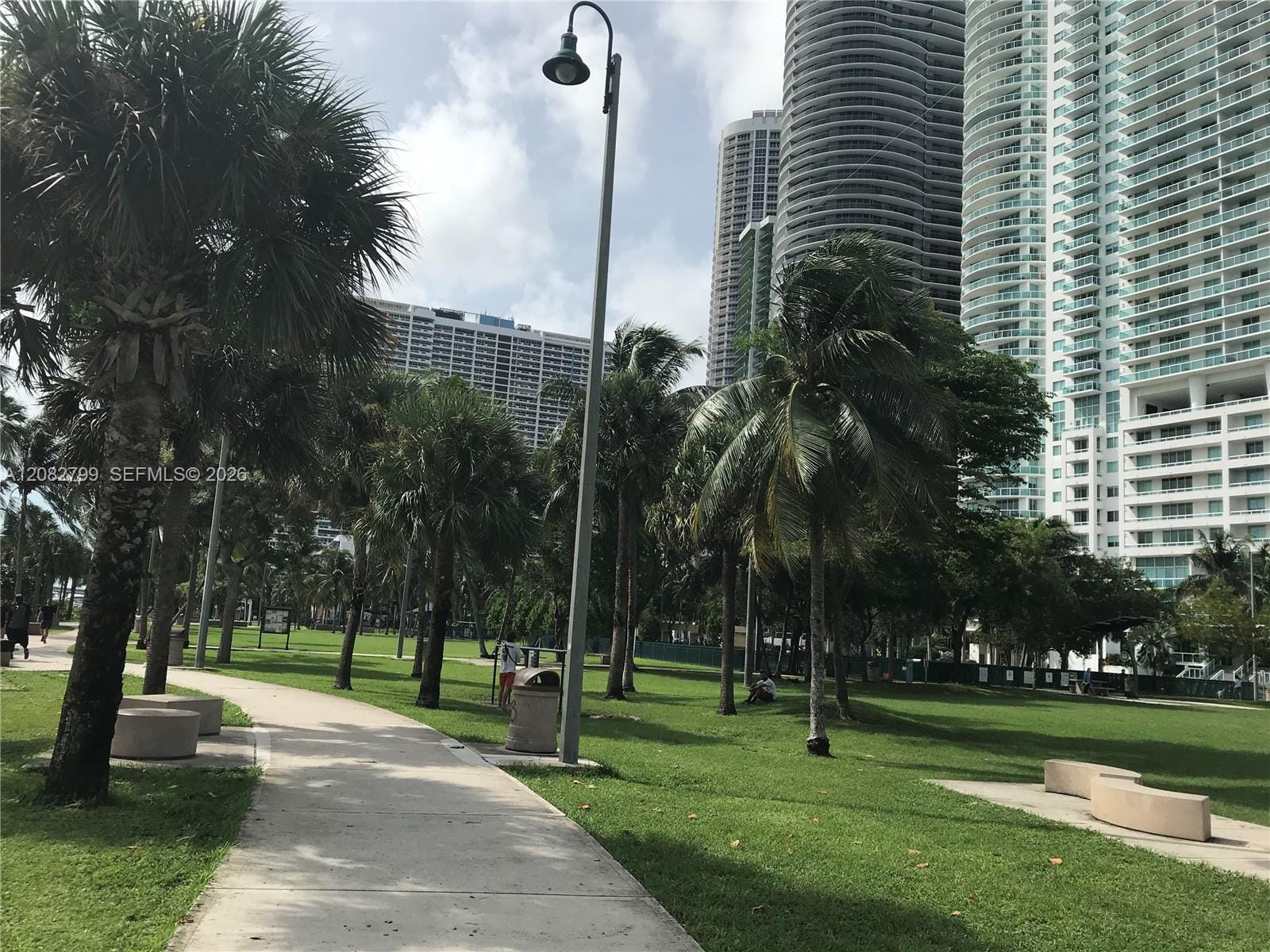 1800 N Bayshore Drive 2204 — photo 3