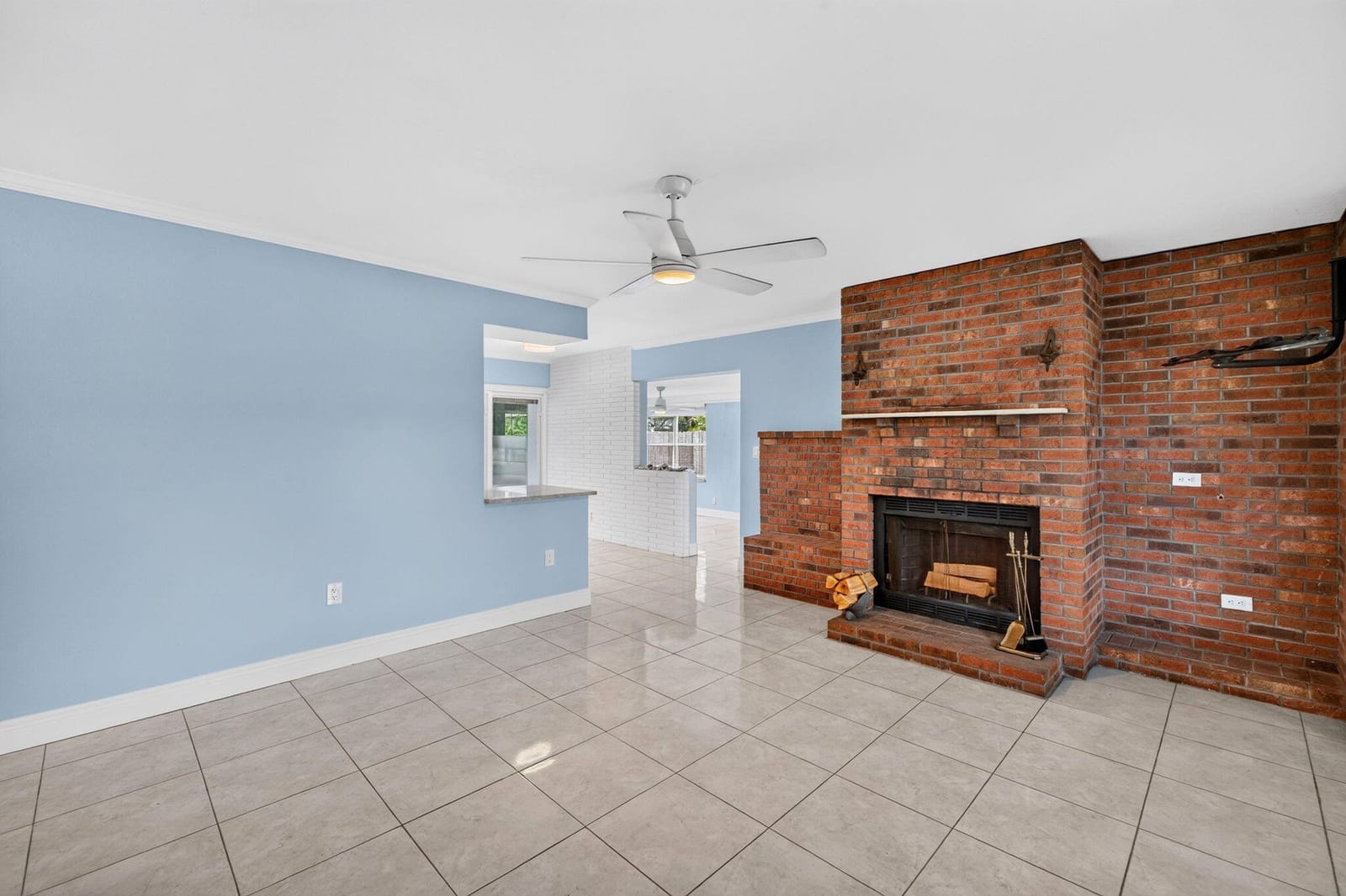 1873 SW 28TH Terrace — photo 4