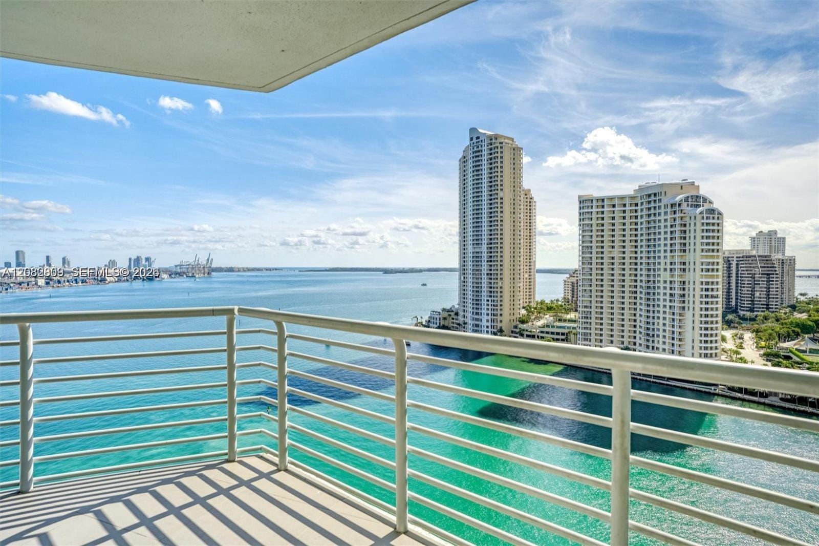 325 NE Biscayne Boulevard 1923, Miami, FL 33131 photo 28