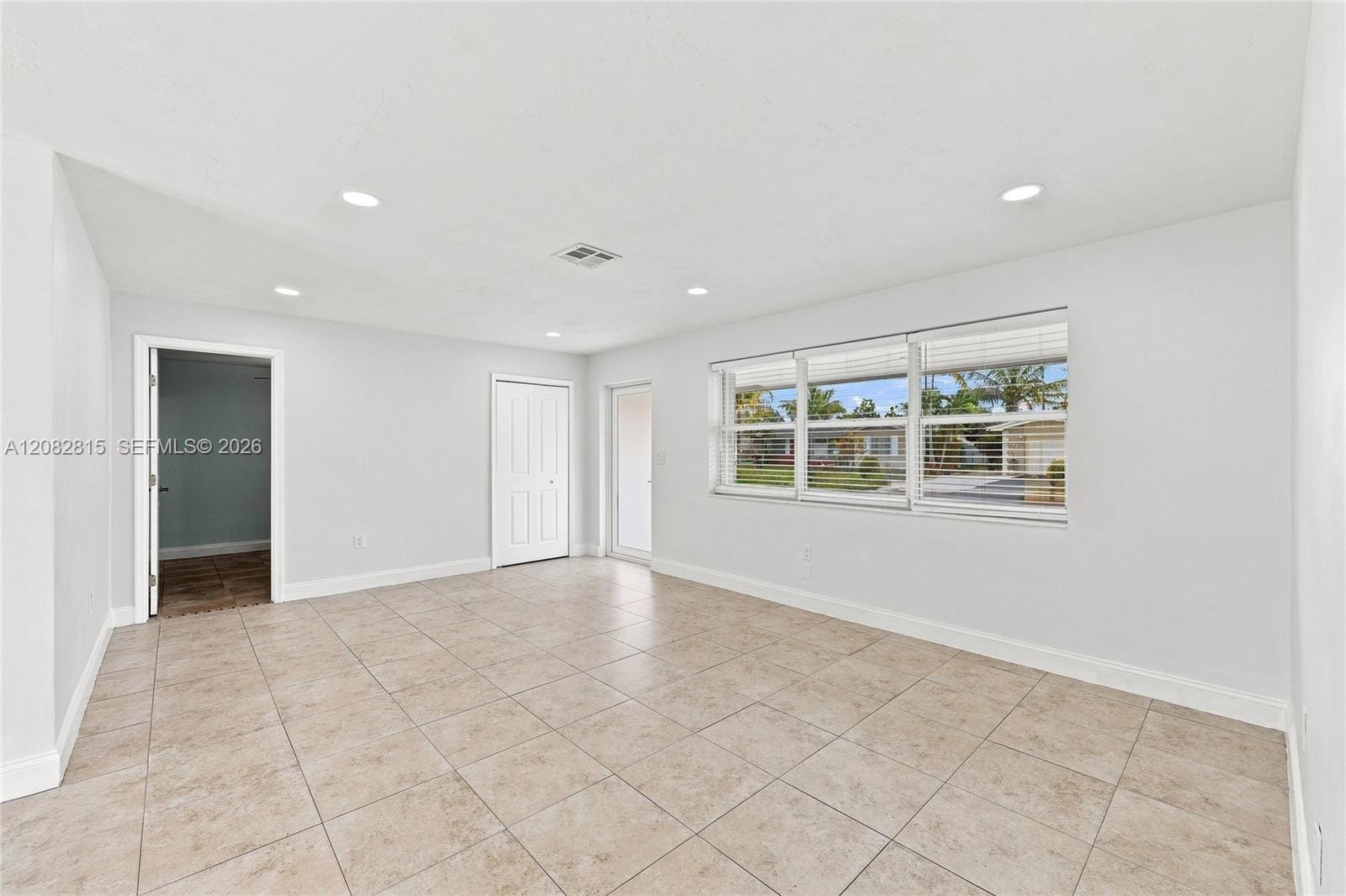 1000 NW 76th Terrace, Pembroke Pines, FL 33024 photo 23